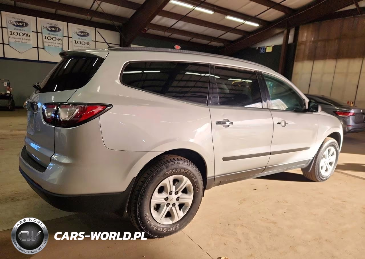 2017 Chevrolet Traverse Ls VIN:1GNKRFED9HJ327216 - 3