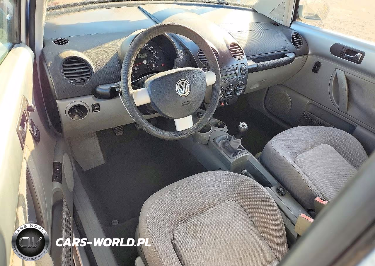 2003 Volkswagen New Beetle Gl VIN:3VWBD21C13M426487 - 8