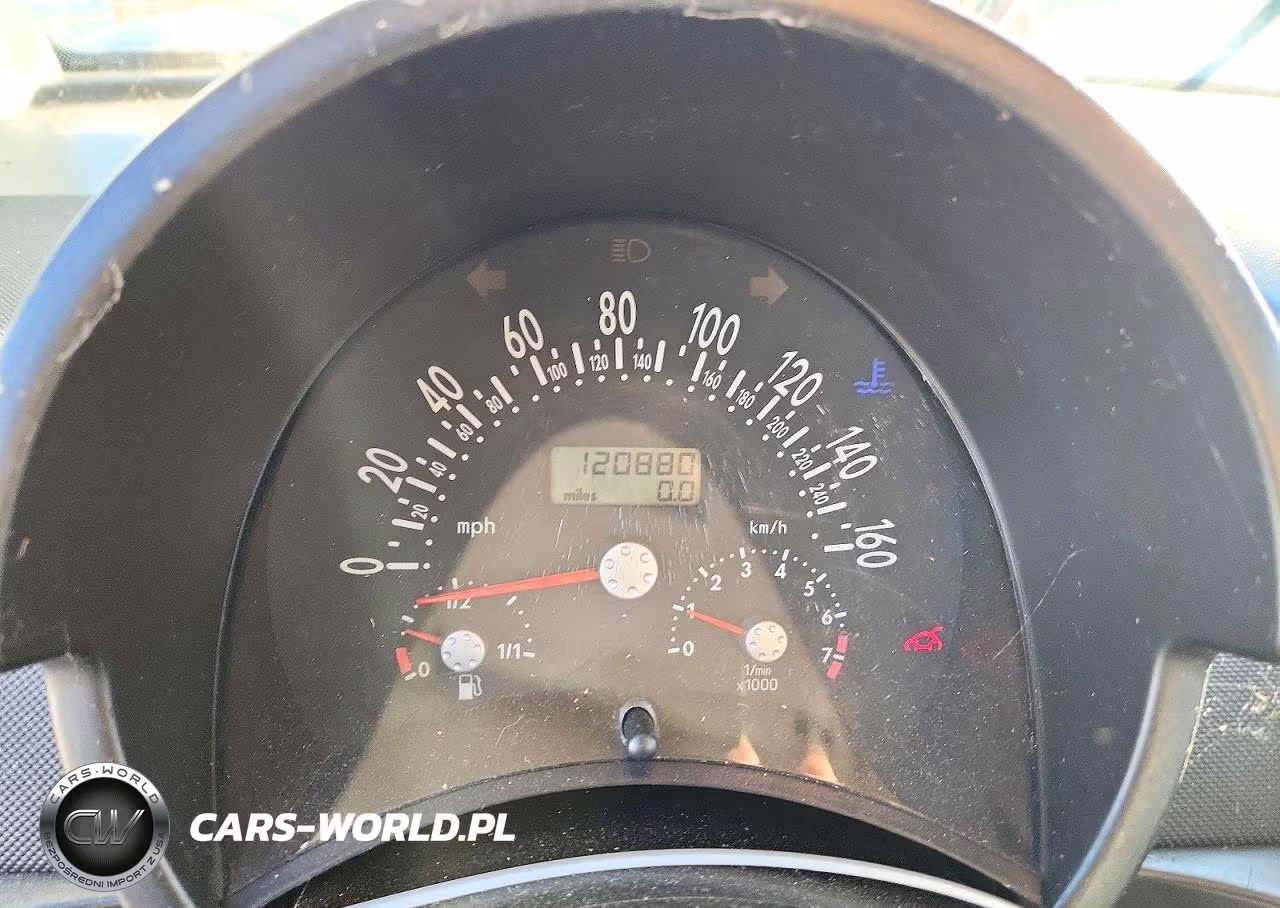 2003 Volkswagen New Beetle Gl VIN:3VWBD21C13M426487 - 9