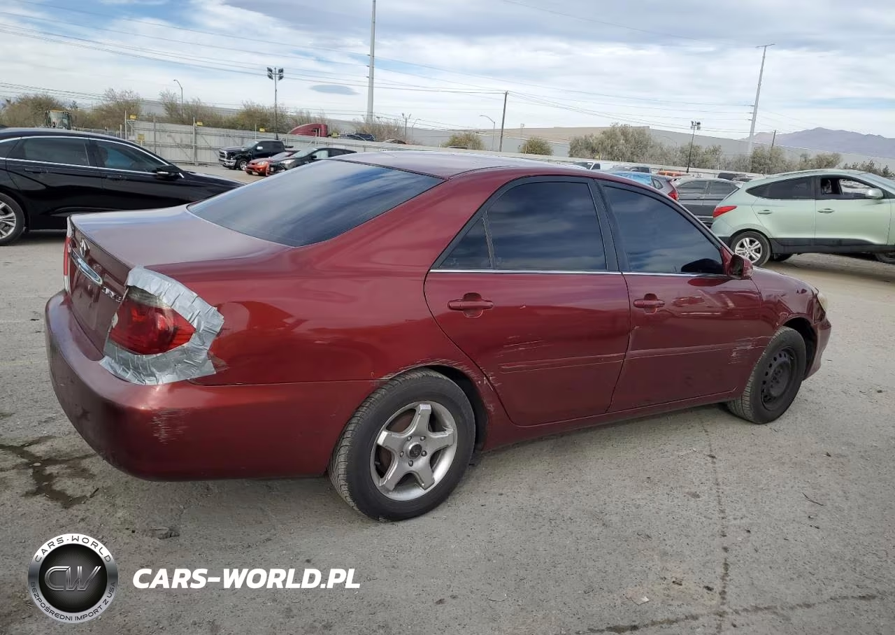 2005 Toyota Camry Le VIN:4T1BE32K05U049088 - 3