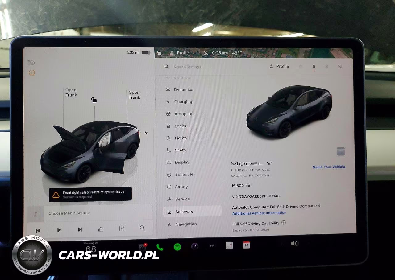 2023 Tesla Model Y VIN:7SAYGAEE0PF967148 - 9