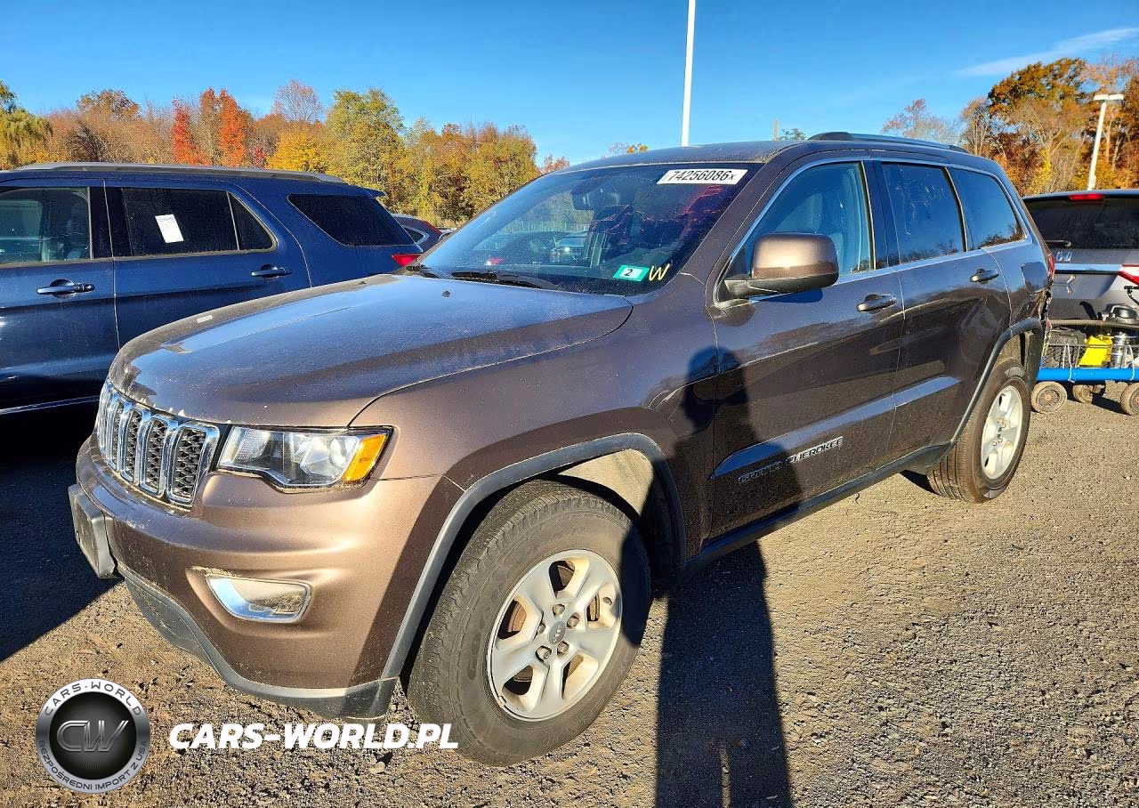 2017 Jeep Grand Cherokee Laredo VIN:1C4RJFAG5HC756310 - 1
