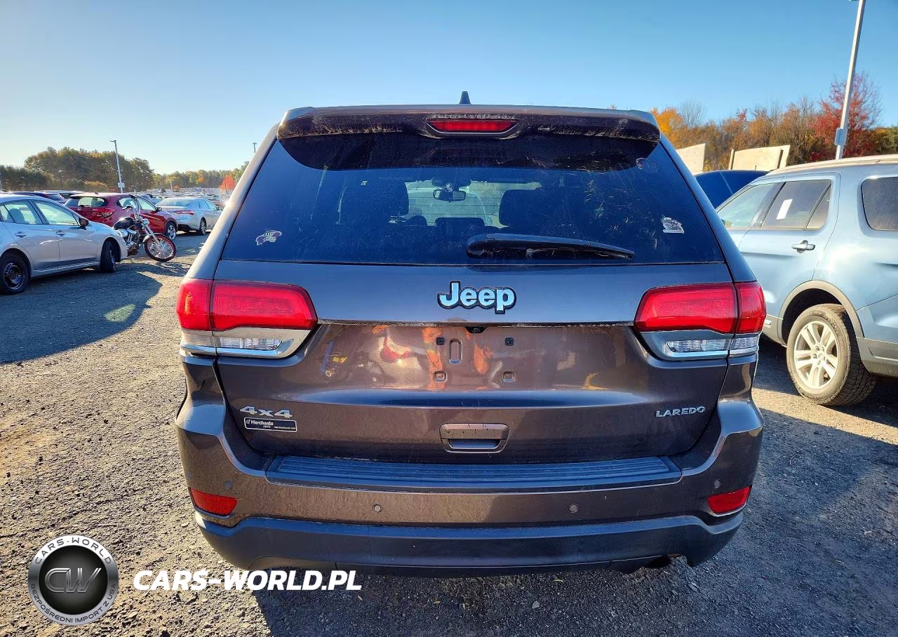 2017 Jeep Grand Cherokee Laredo VIN:1C4RJFAG5HC756310 - 6