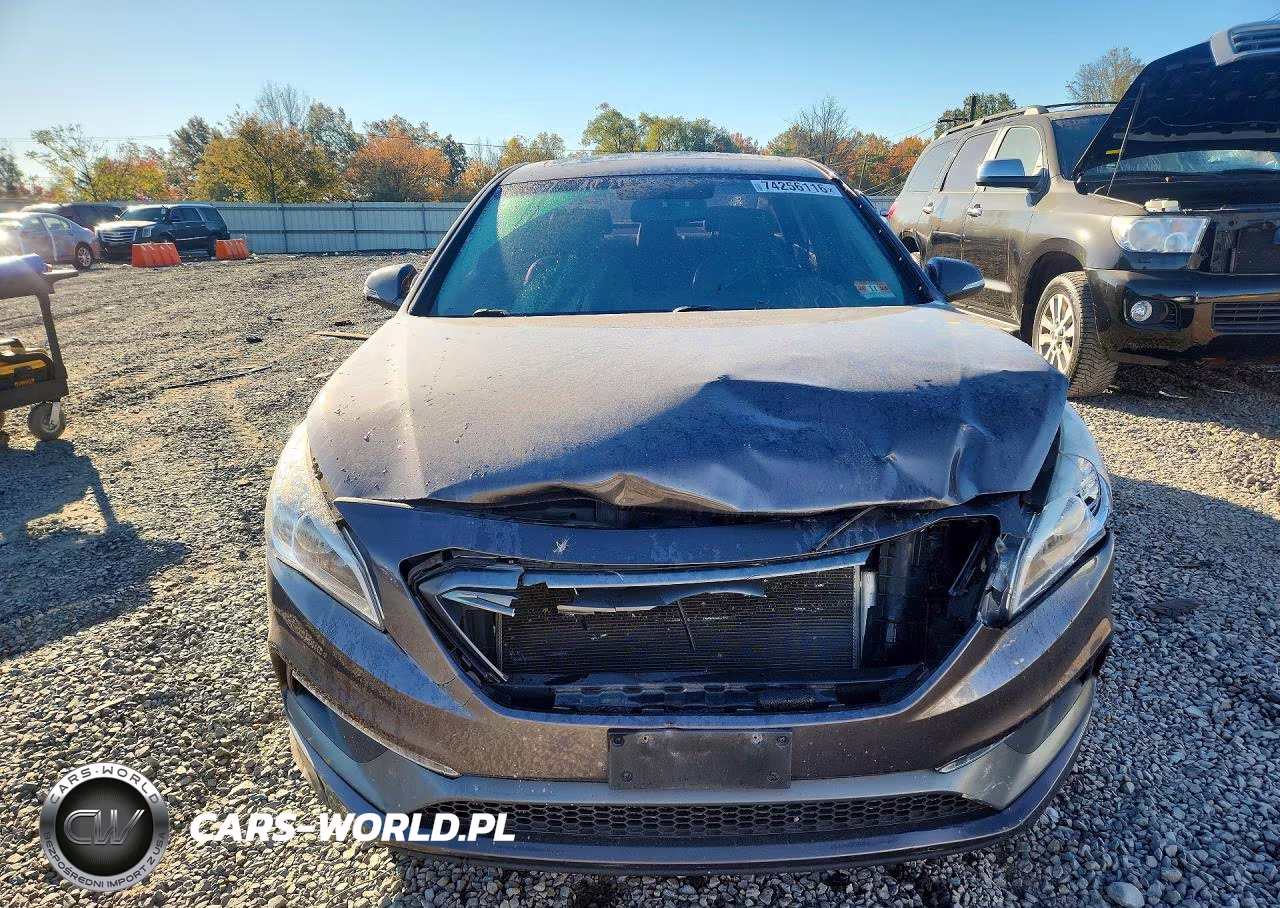 2016 Hyundai Sonata Sport VIN:5NPE34AF4GH319938 - 5
