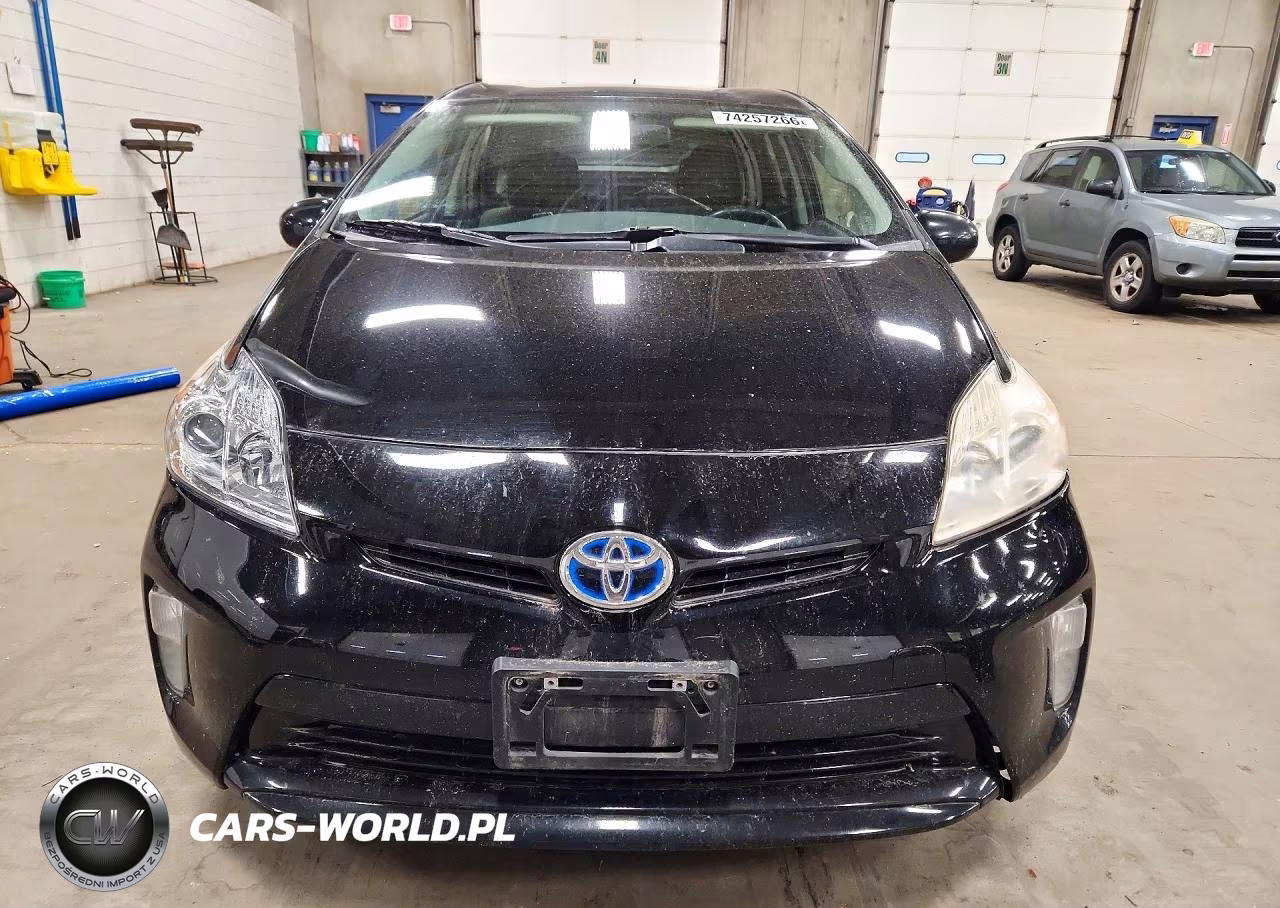 2013 Toyota Prius Two VIN:JTDKN3DU2D1696028 - 5