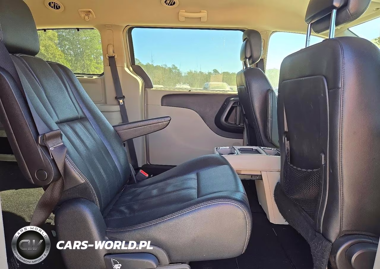 2014 Chrysler Town & Country Touring VIN:2C4RC1BG7ER228881 - 11