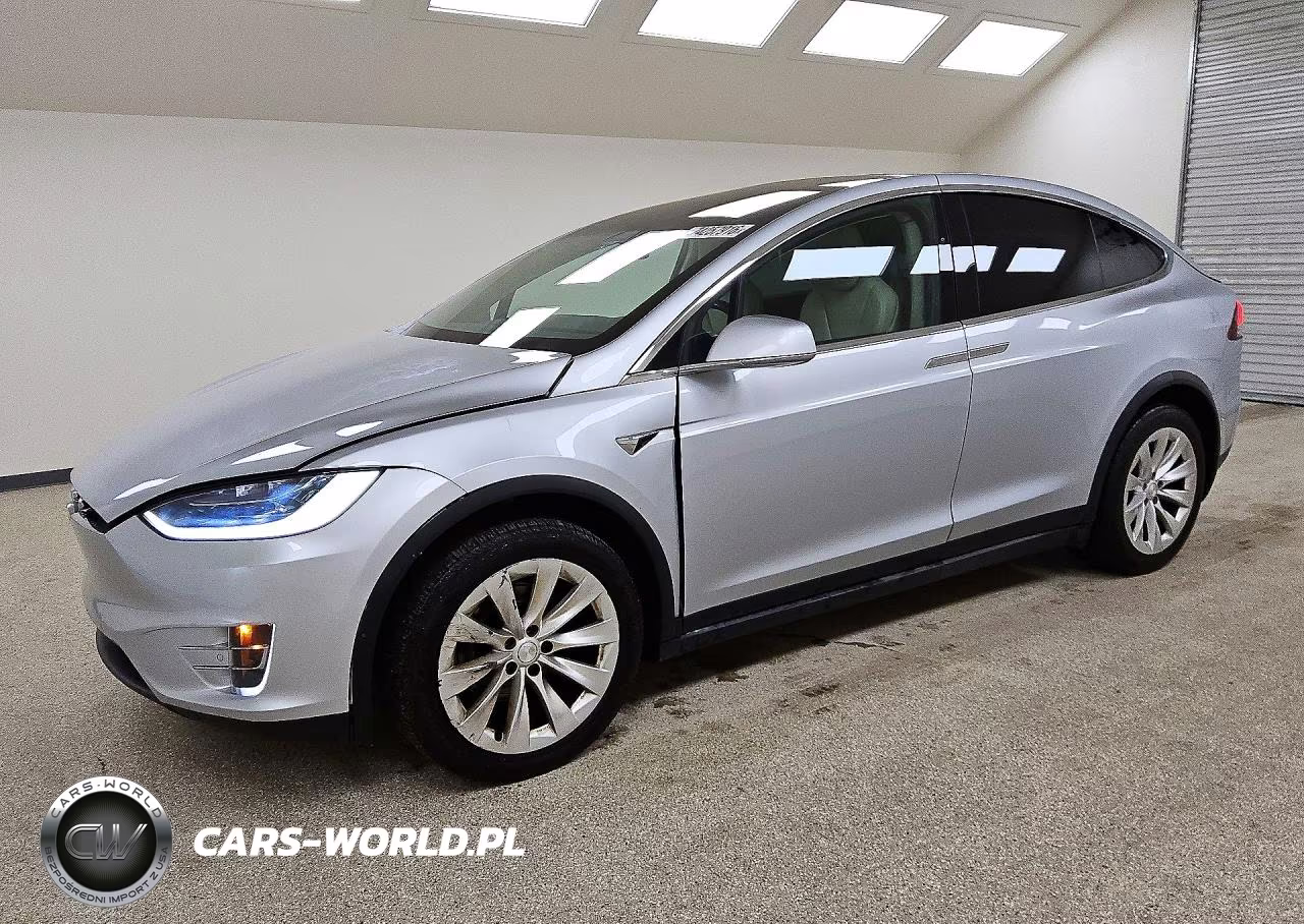 2018 Tesla Model X VIN:5YJXCBE20JF112991 - 1