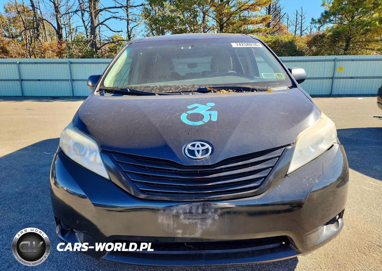 2015 Toyota Sienna L 7-Passenger VIN:5TDZK3DC4FS560679 - 5