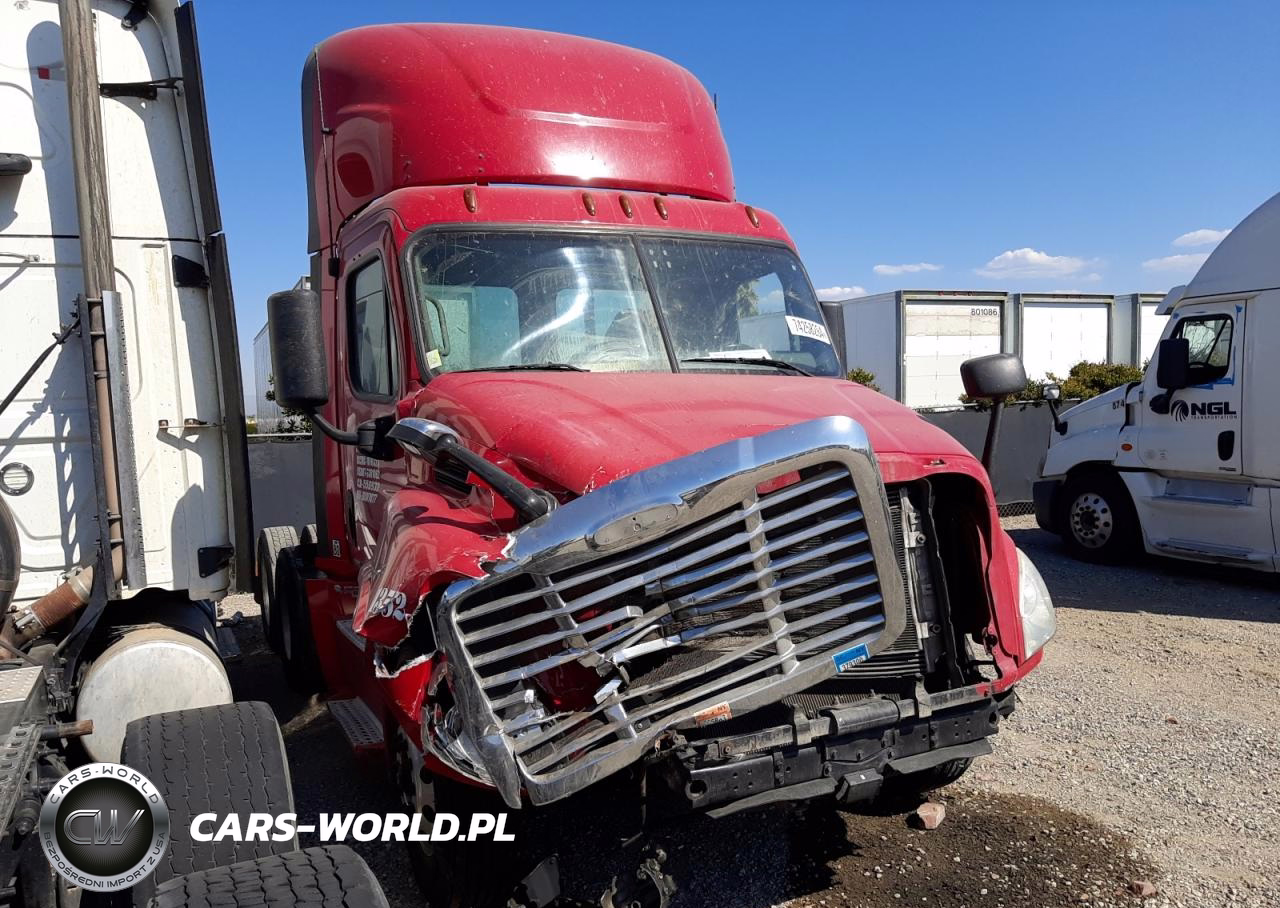 2018 Freightliner Cascadia 113