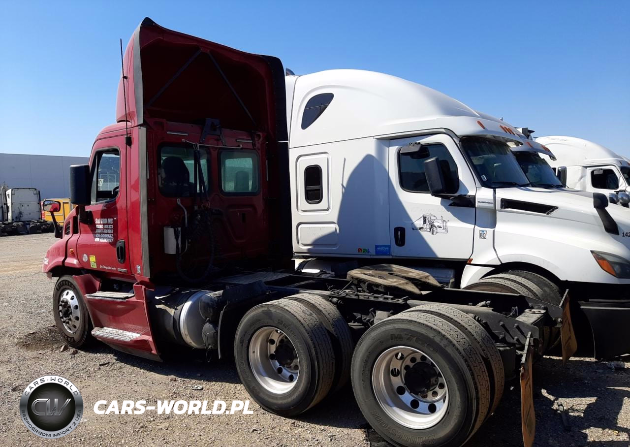 2018 Freightliner Cascadia 113 VIN:3AKJGBDV1JDJV7877 - 3