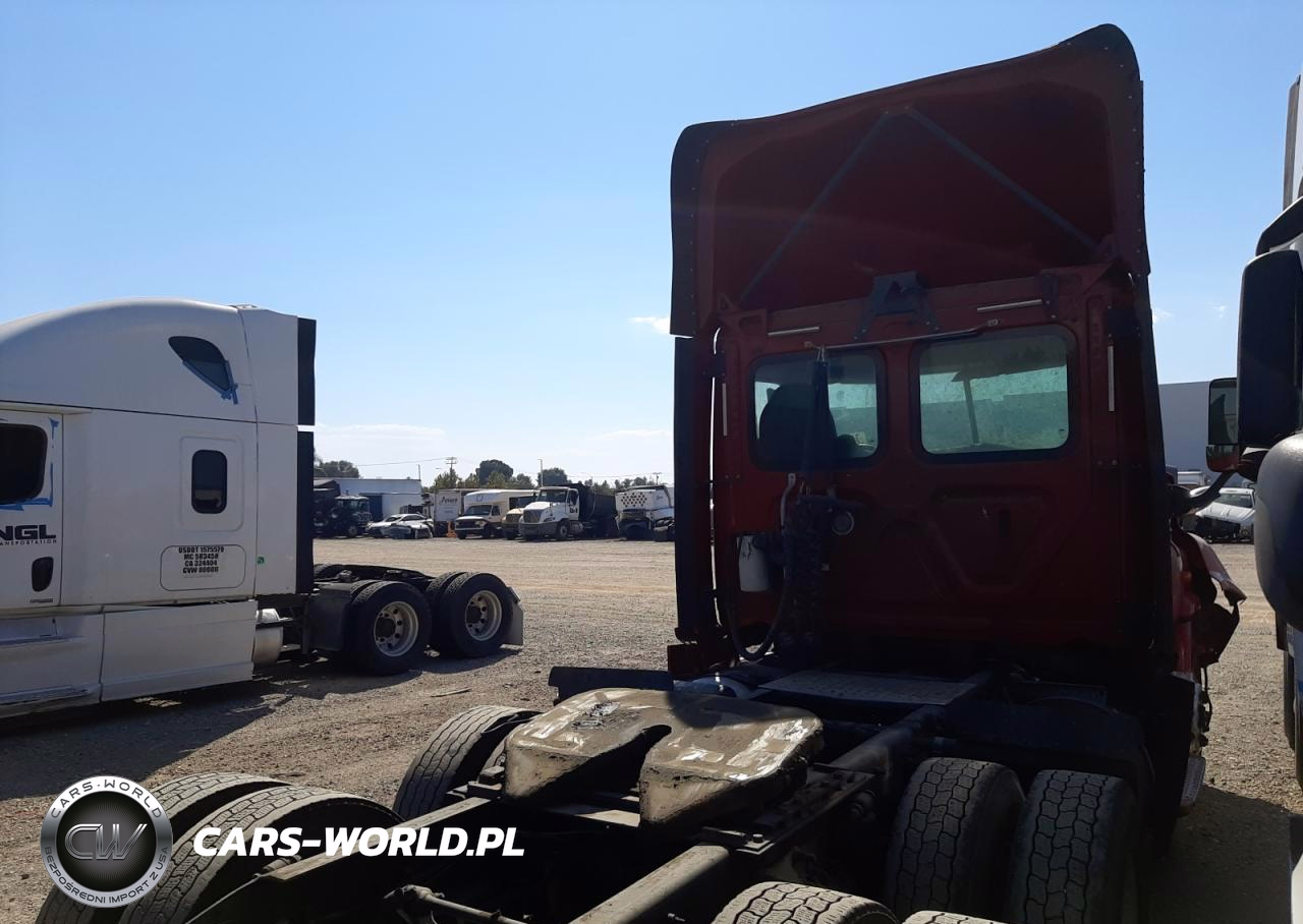 2018 Freightliner Cascadia 113 VIN:3AKJGBDV1JDJV7877 - 4
