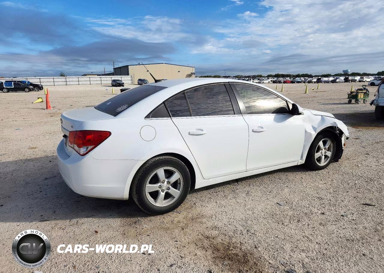 2014 Chevrolet Cruze Lt VIN:1G1PC5SB6E7117347 - 3