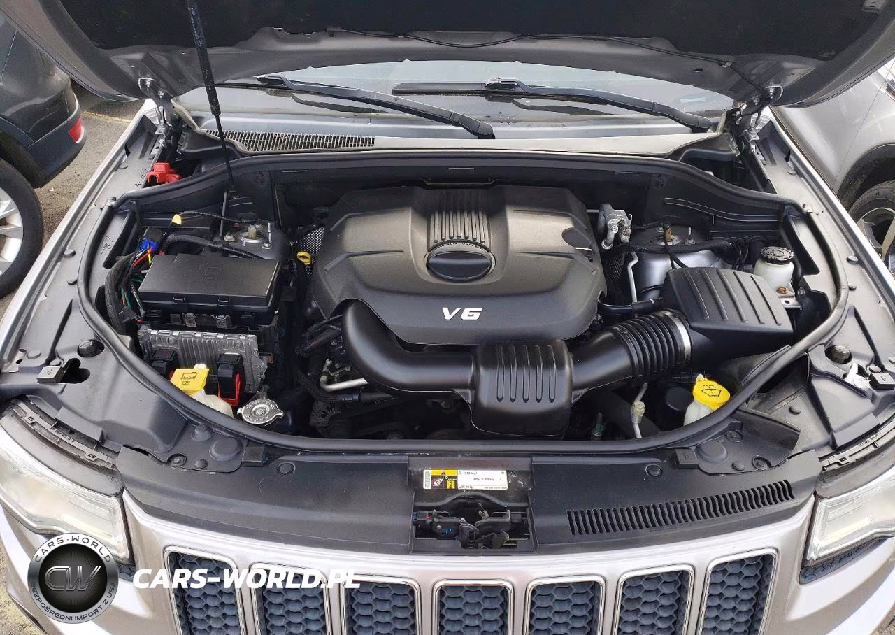 2015 Jeep Grand Cherokee Overland VIN:1C4RJFCG5FC763350 - 12