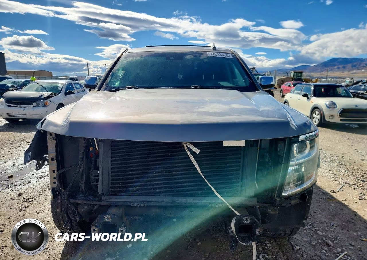 2018 Chevrolet Tahoe K1500 Premier VIN:1GNSKCKC4JR273376 - 5