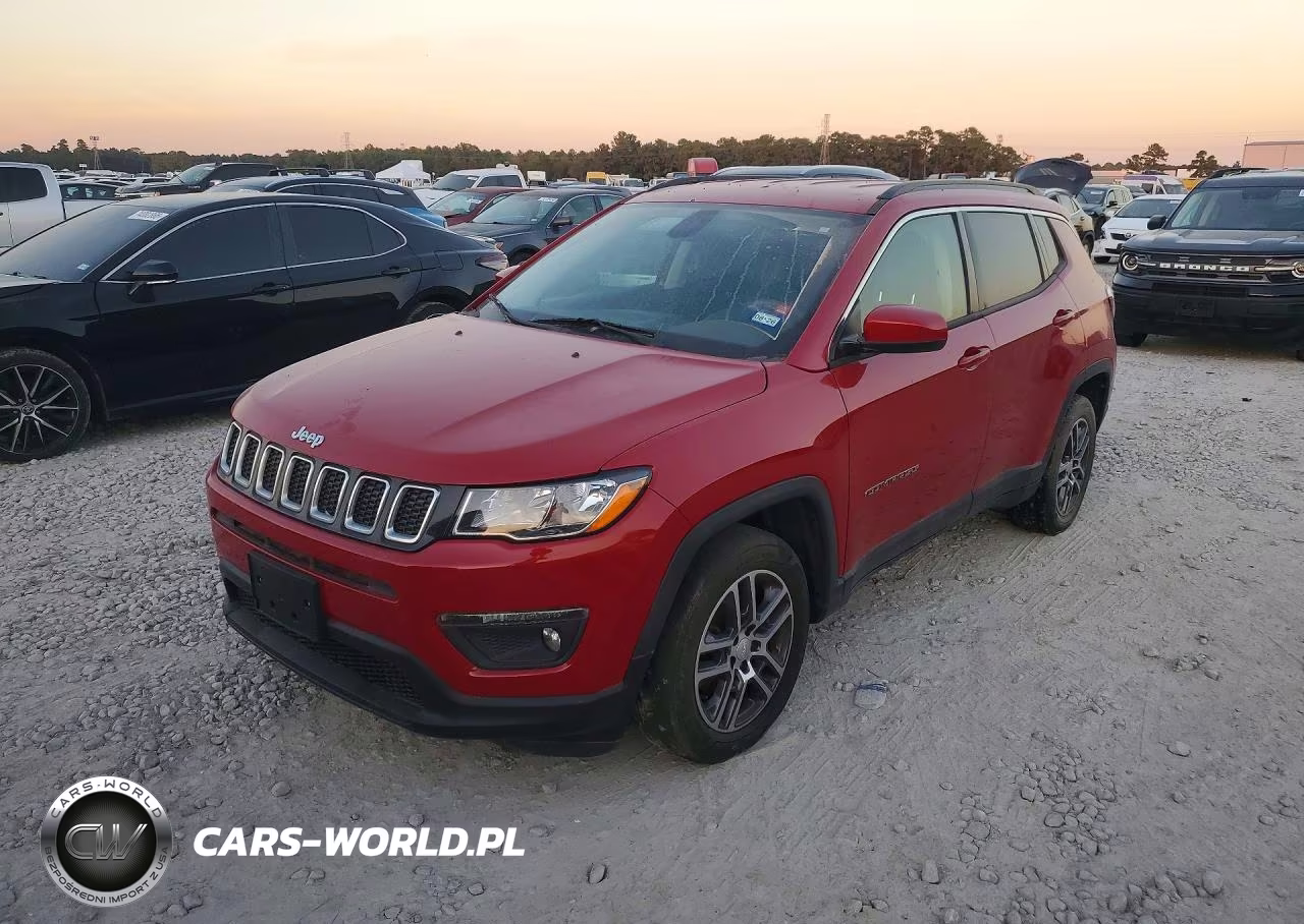 2017 Jeep Compass Latitude – zdjęcie 1 z 13