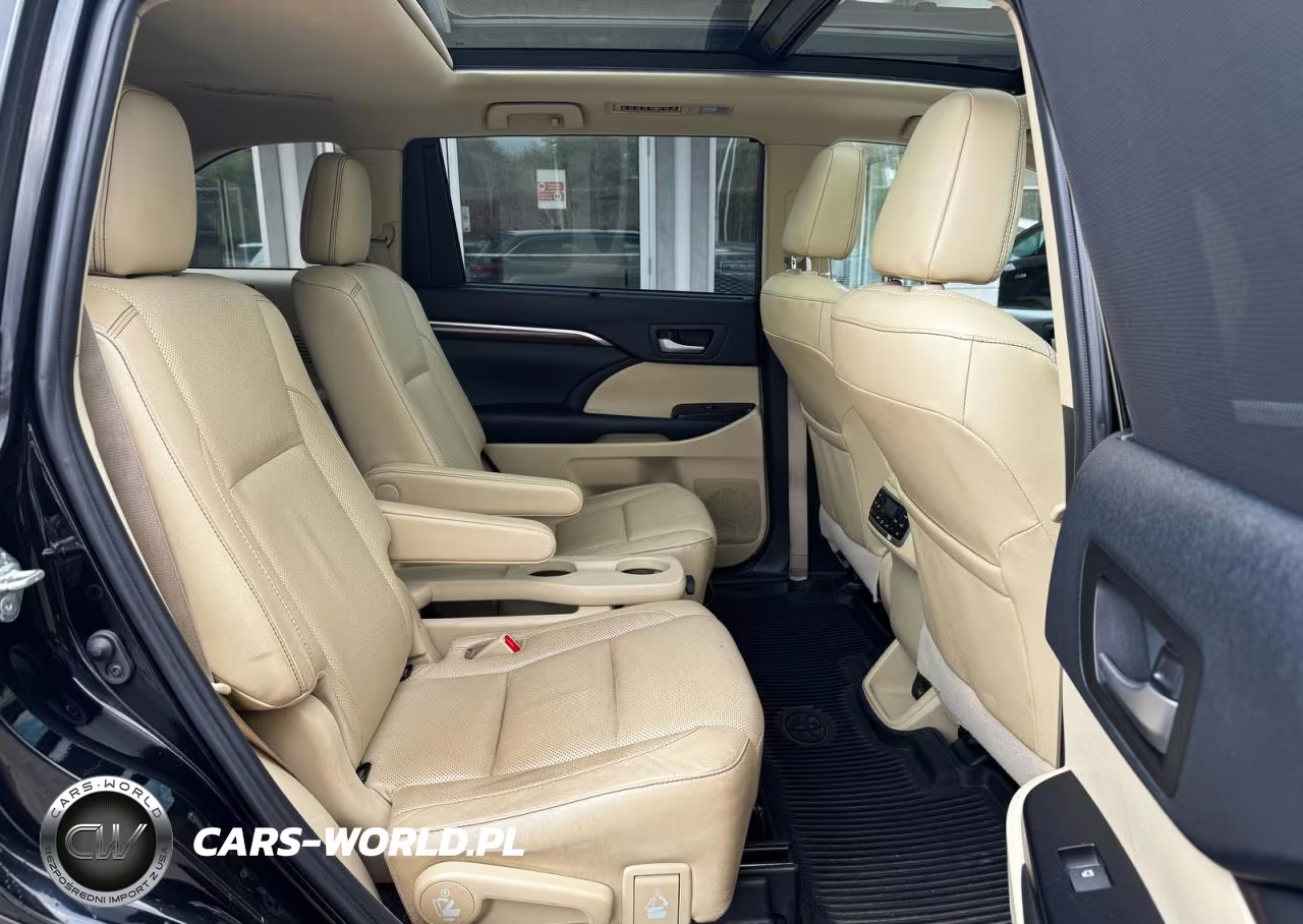 2019 Toyota Highlander Hybrid Limited Platinum VIN:5TDDGRFH2KS053684 - 6