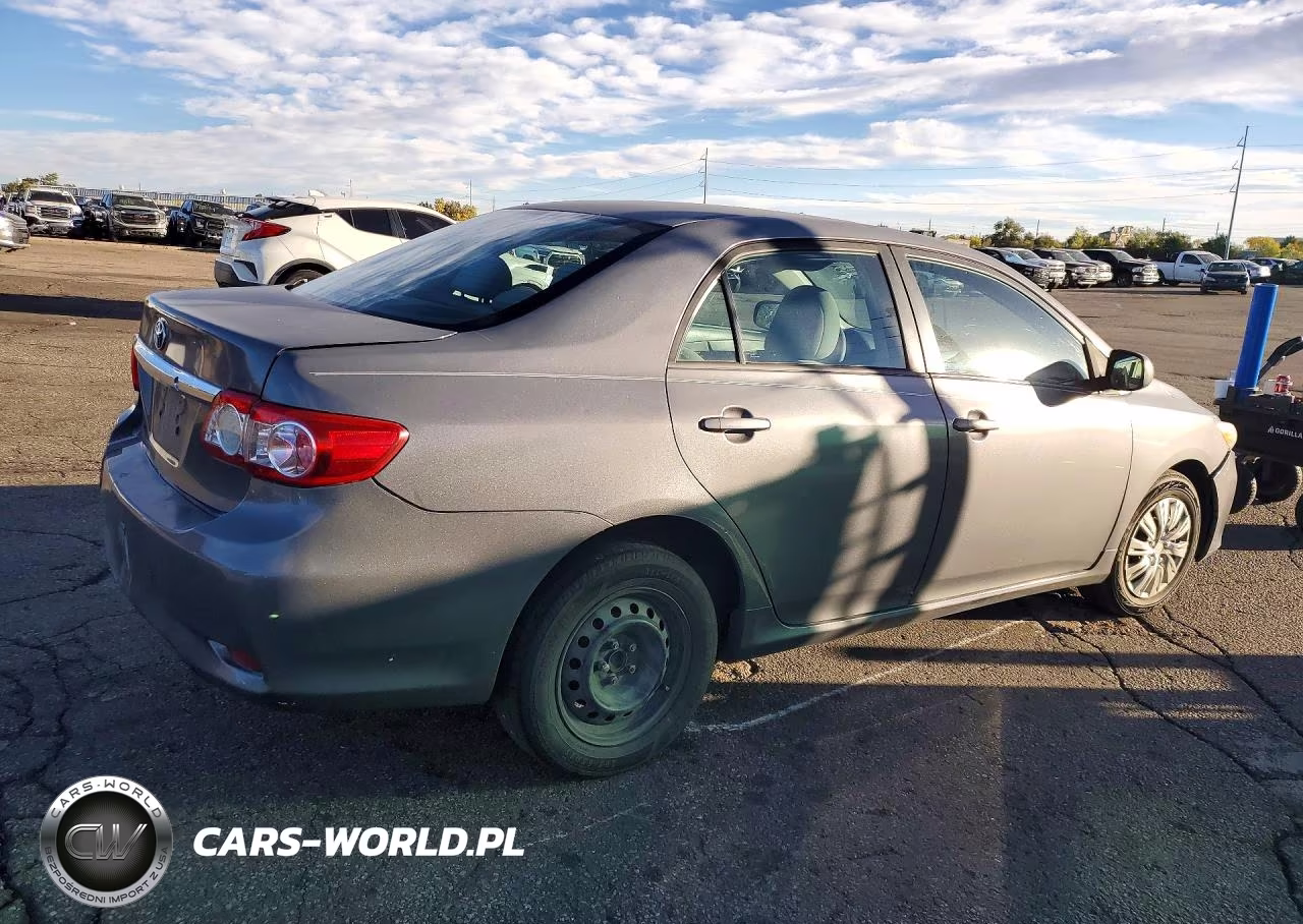 2011 Toyota Corolla Le VIN:2T1BU4EE4BC550142 - 3