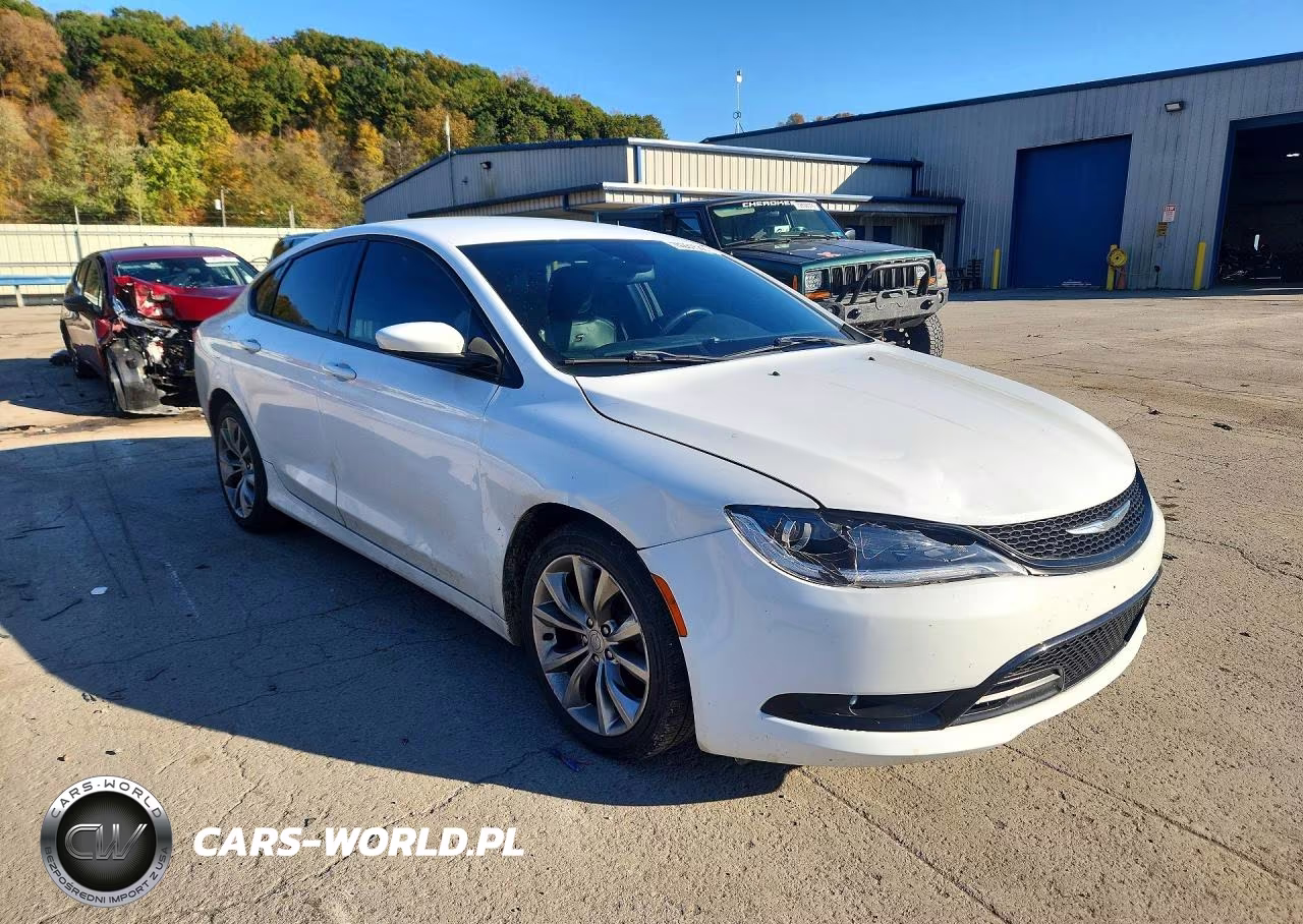 2015 Chrysler 200 S VIN:1C3CCCDG1FN683663 - 4