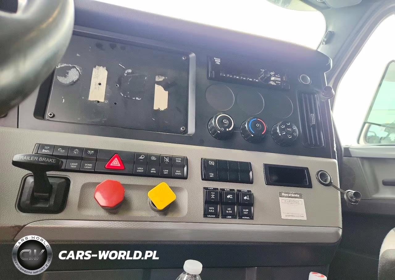 2018 Freightliner Cascadia 126 VIN:3AKJHHDRXJSJR0388 - 14