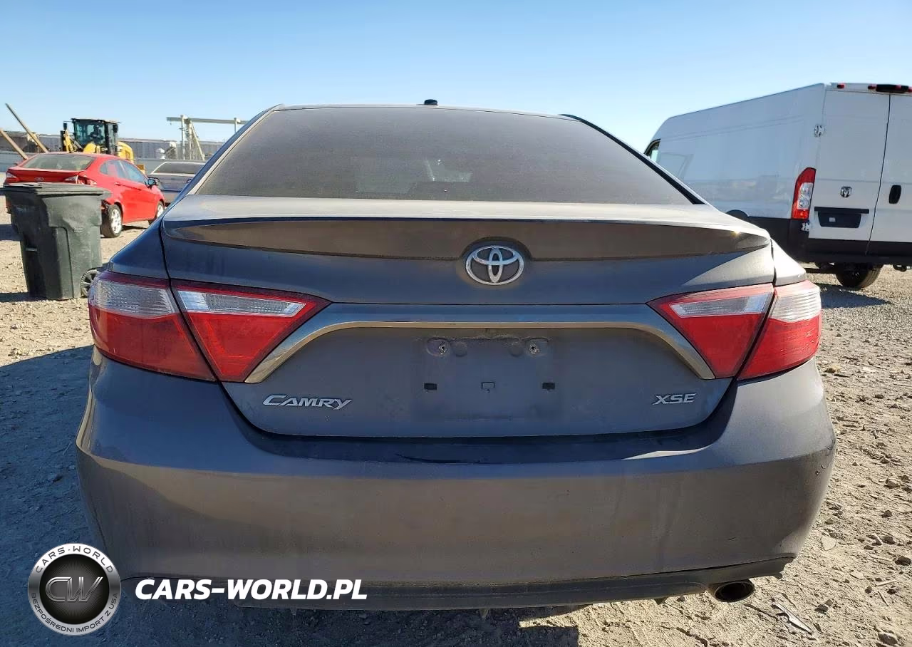 2017 Toyota Camry Le VIN:4T1BF1FKXHU694704 - 6