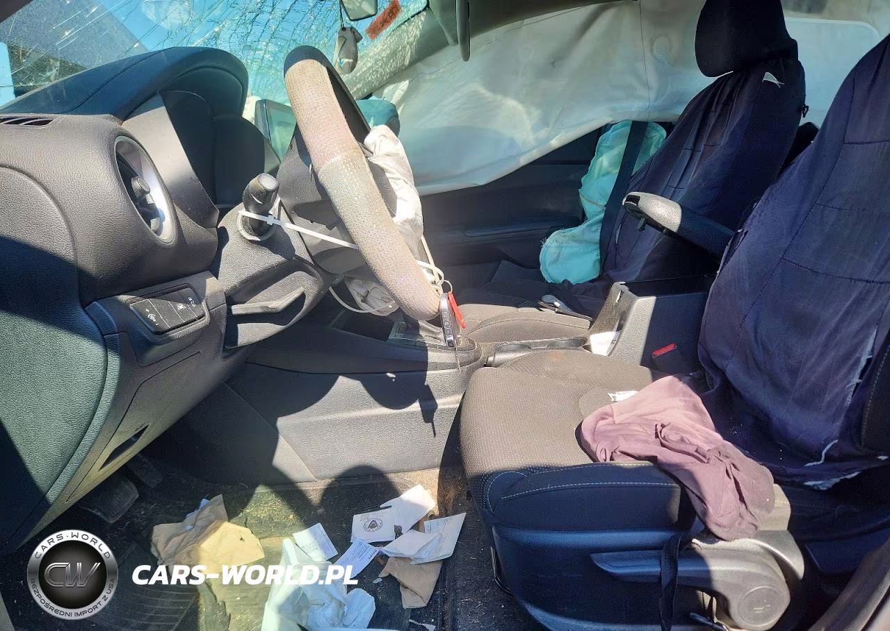 2019 Kia Forte Lxs VIN:3KPF24AD2KE136153 - 7