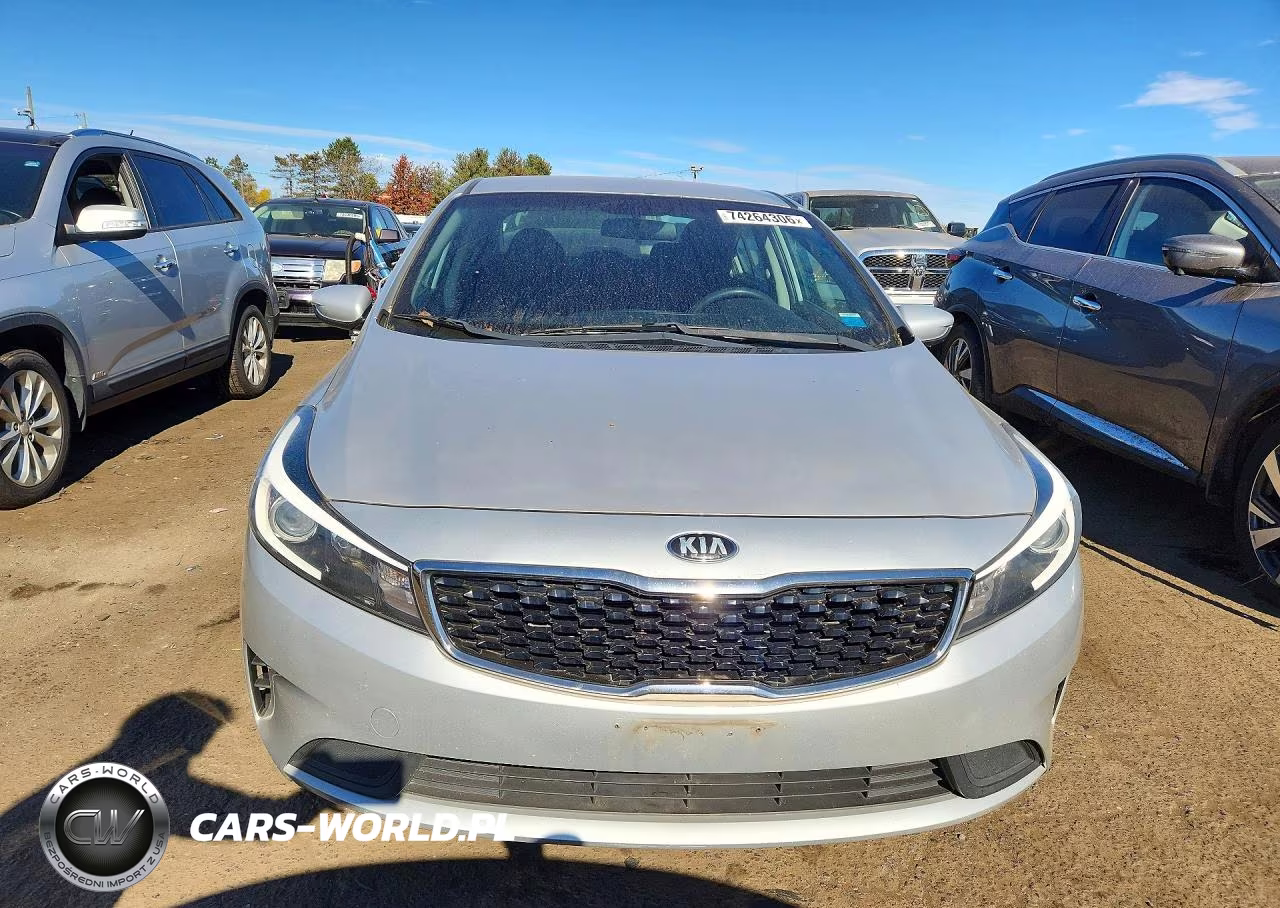 2018 Kia Forte Lx VIN:3KPFL4A70JE238637 - 5