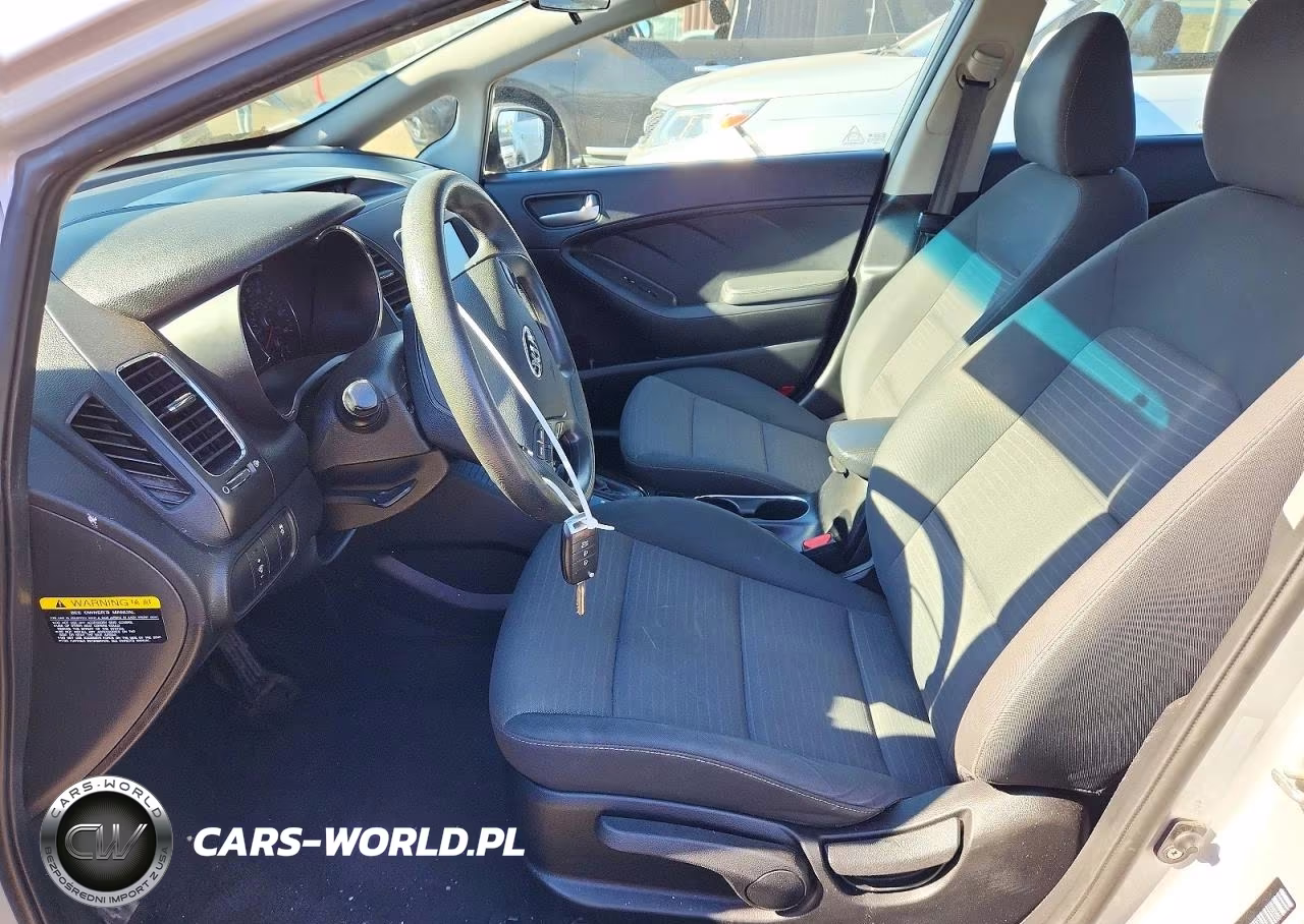 2018 Kia Forte Lx VIN:3KPFL4A70JE238637 - 7