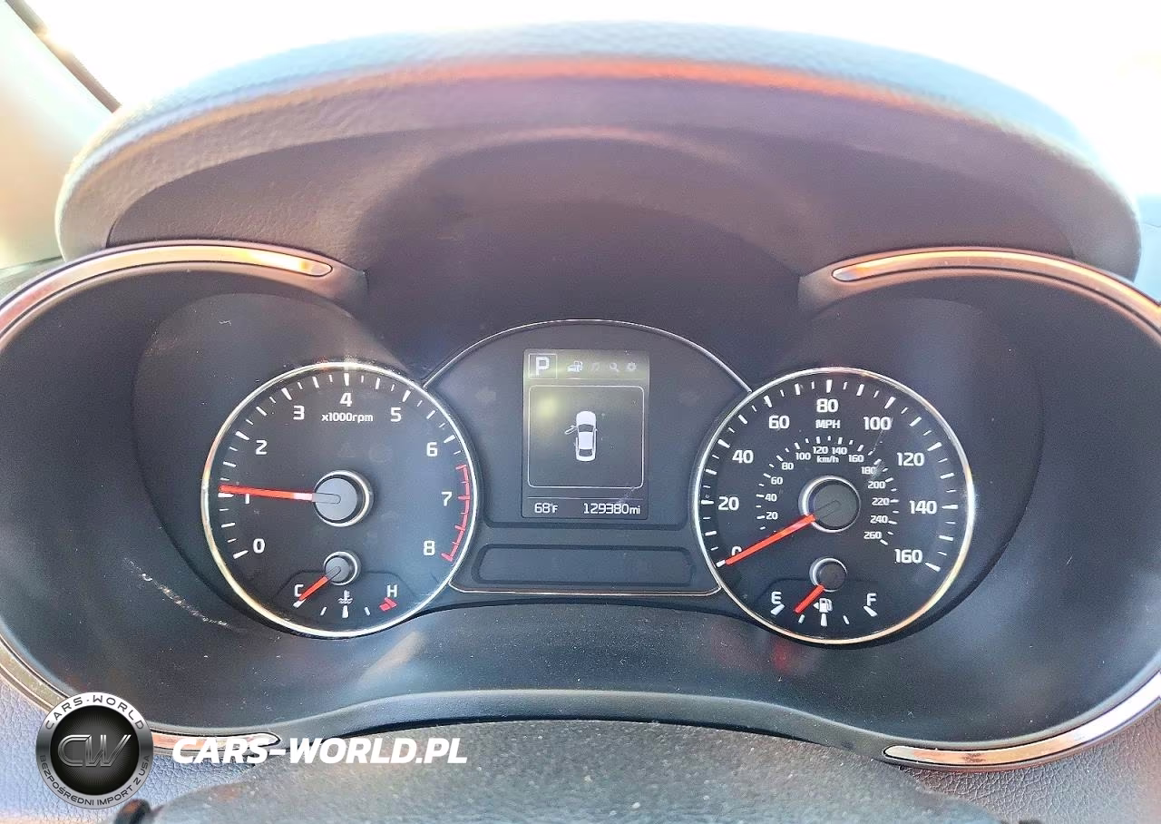 2018 Kia Forte Lx VIN:3KPFL4A70JE238637 - 9