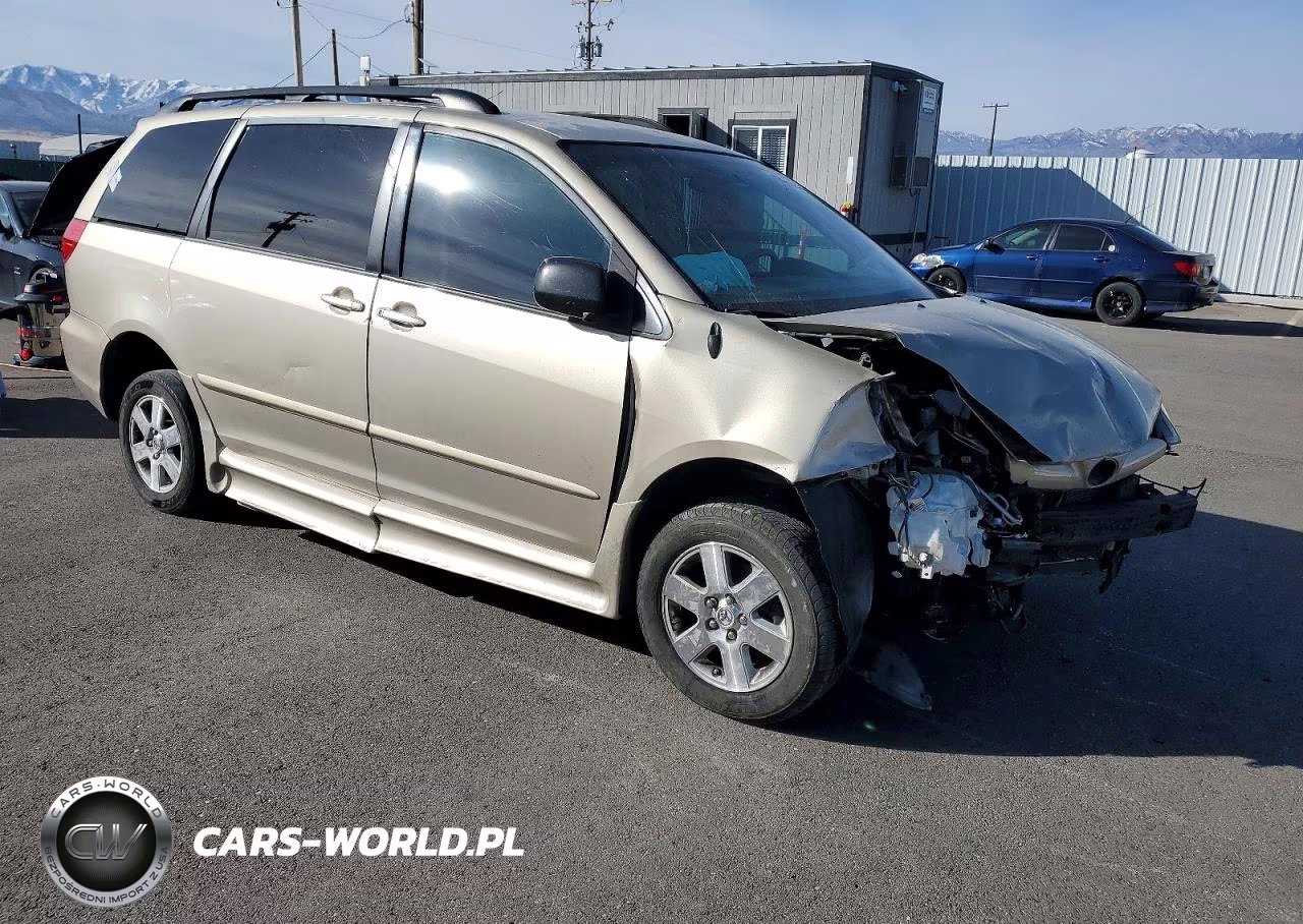 2010 Toyota Sienna Le 8 Passenger VIN:5TDKK4CC8AS337076 - 4