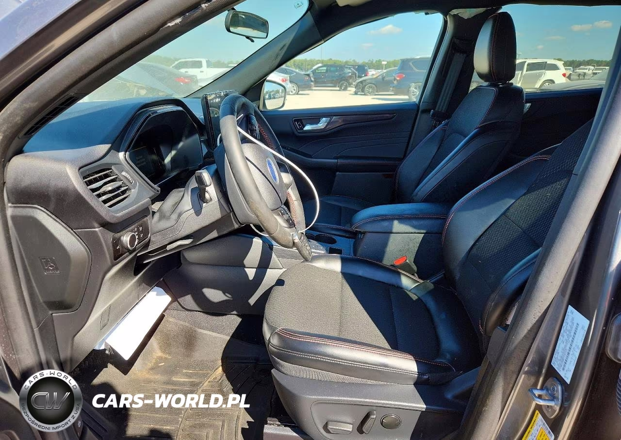 2026 Ford Escape St Line VIN:1FMCU0MN3TUA12319 - 10