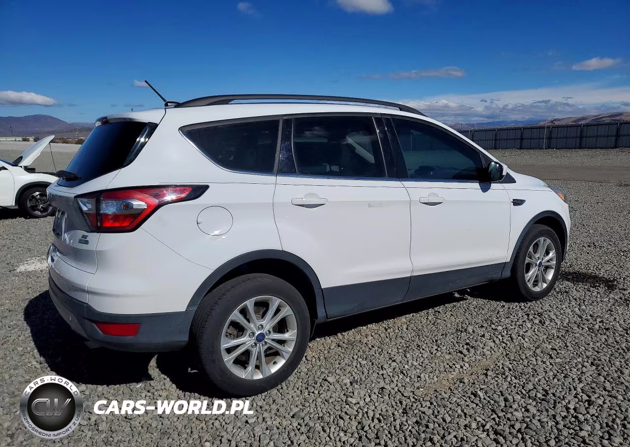 2018 Ford Escape Se VIN:1FMCU9GD6JUC76834 - 3