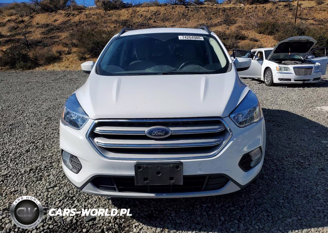 2018 Ford Escape Se VIN:1FMCU9GD6JUC76834 - 5