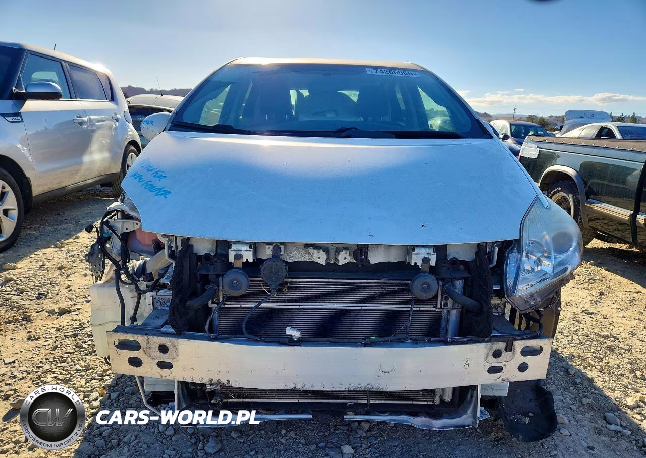 2015 Toyota Prius Two VIN:JTDKN3DU5F0474799 - 5