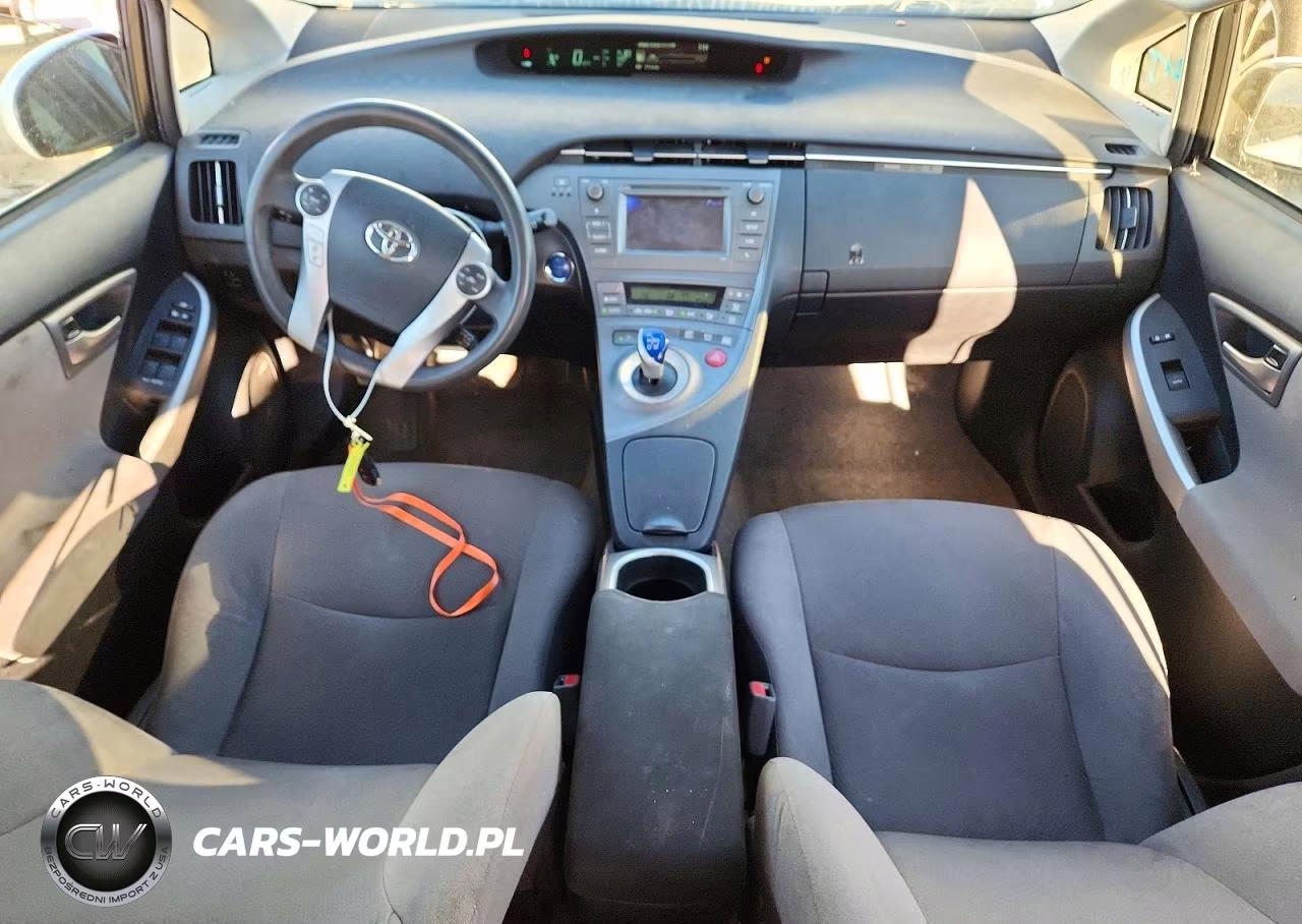 2015 Toyota Prius Two VIN:JTDKN3DU5F0474799 - 8