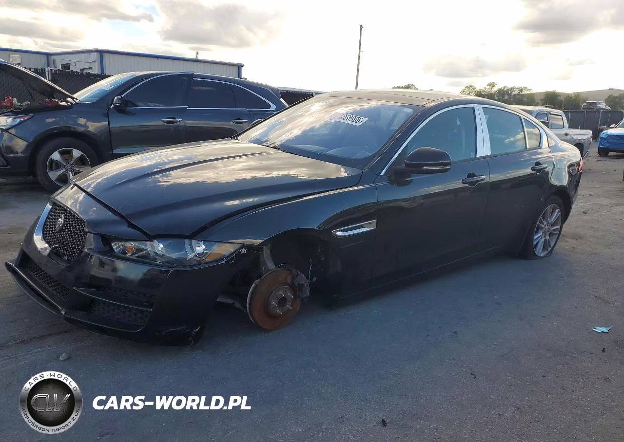 2018 Jaguar Xe Premium