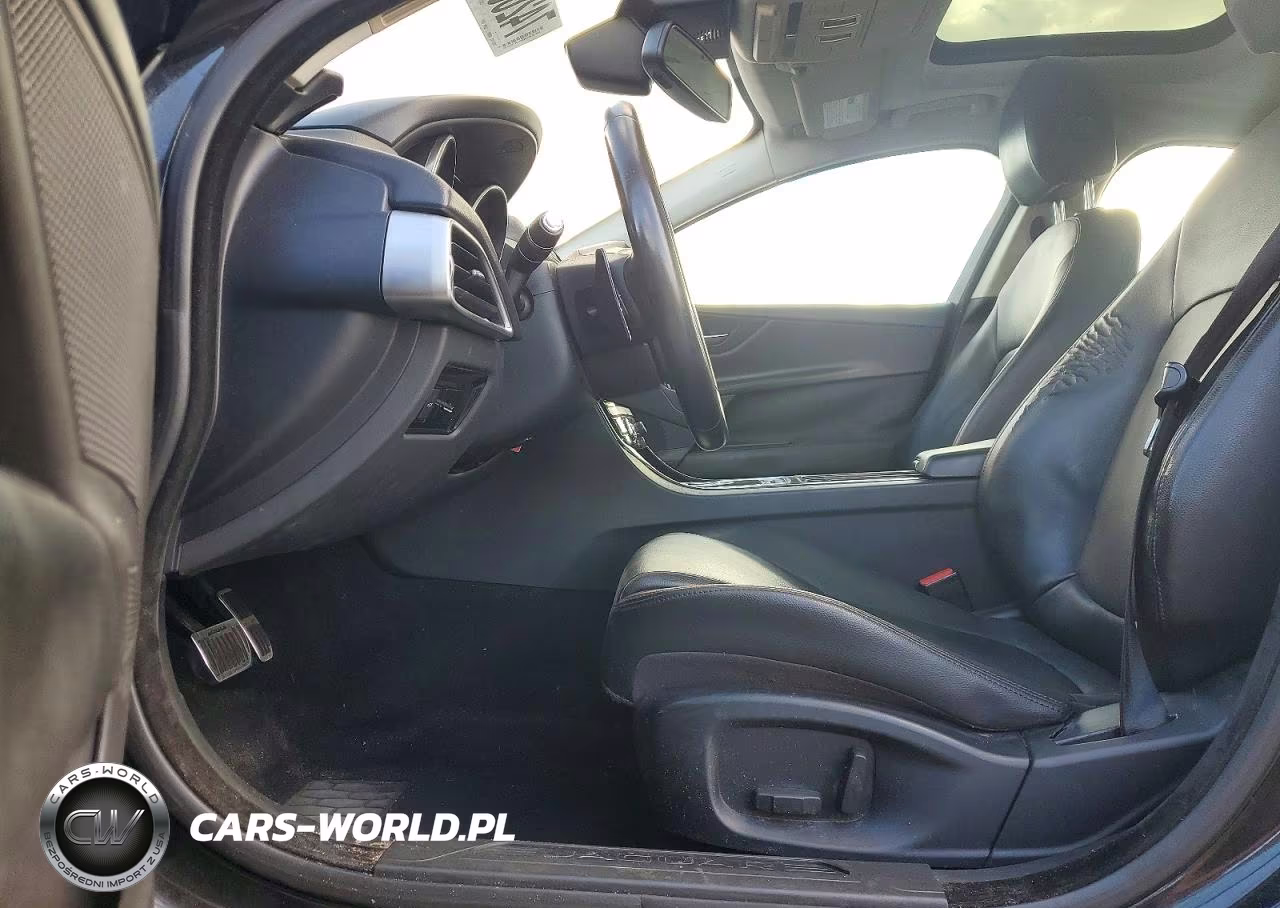 2018 Jaguar Xe Premium VIN:SAJAD4FXXJCP23487 - 7