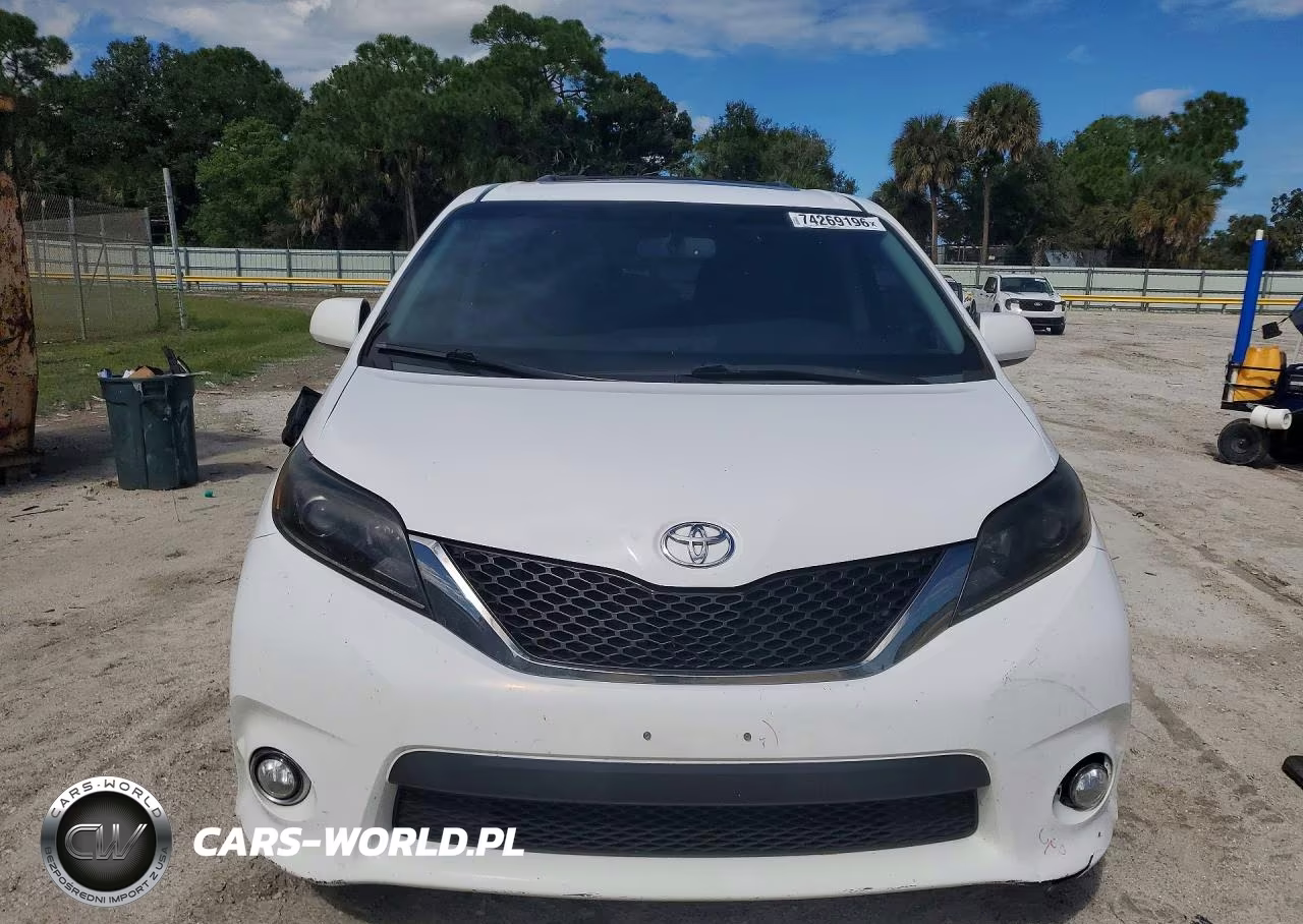 2015 Toyota Sienna Sport VIN:5TDXK3DCXFS640222 - 5