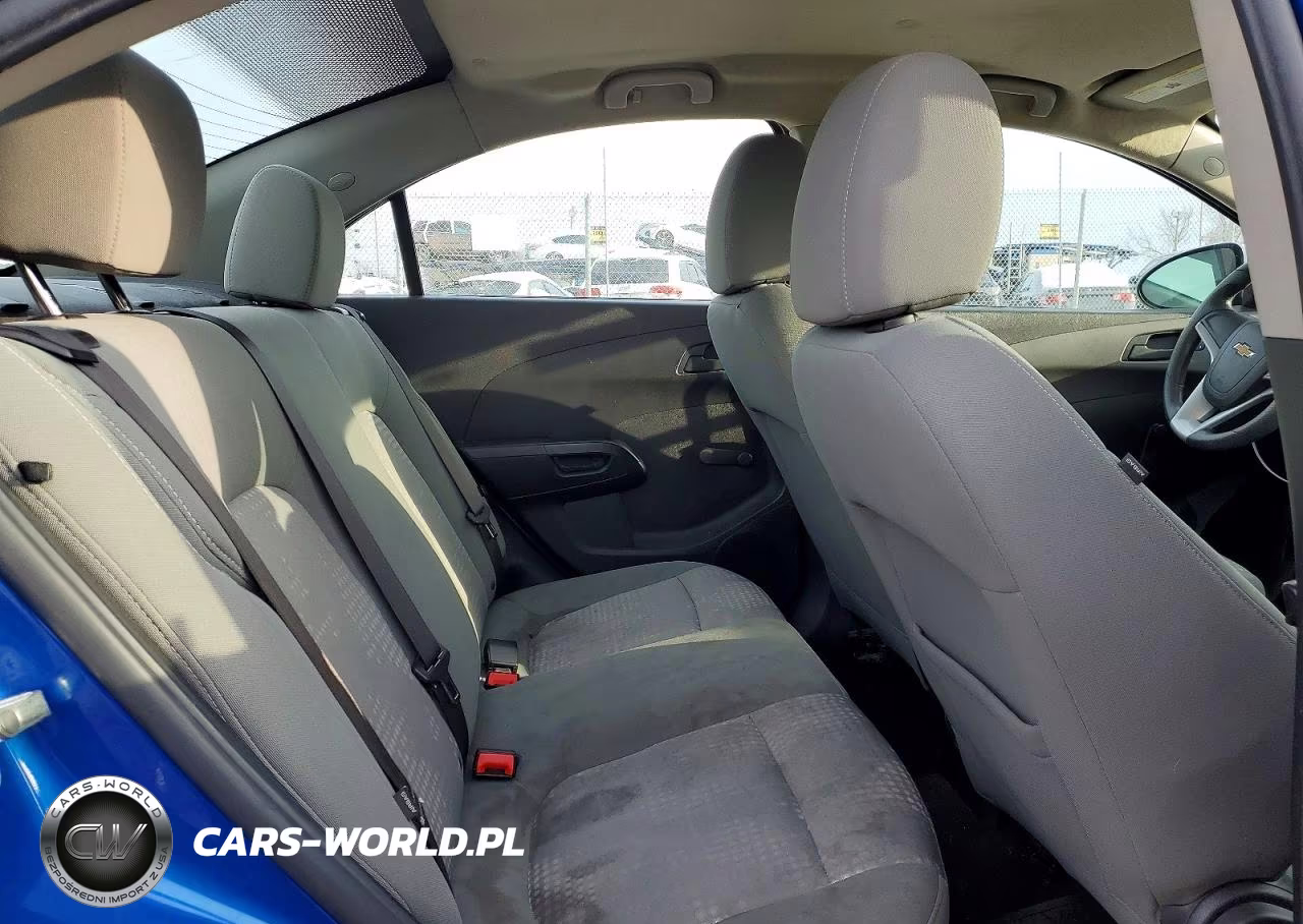 2018 Chevrolet Sonic Ls VIN:1G1JB5SG4J4110722 - 10