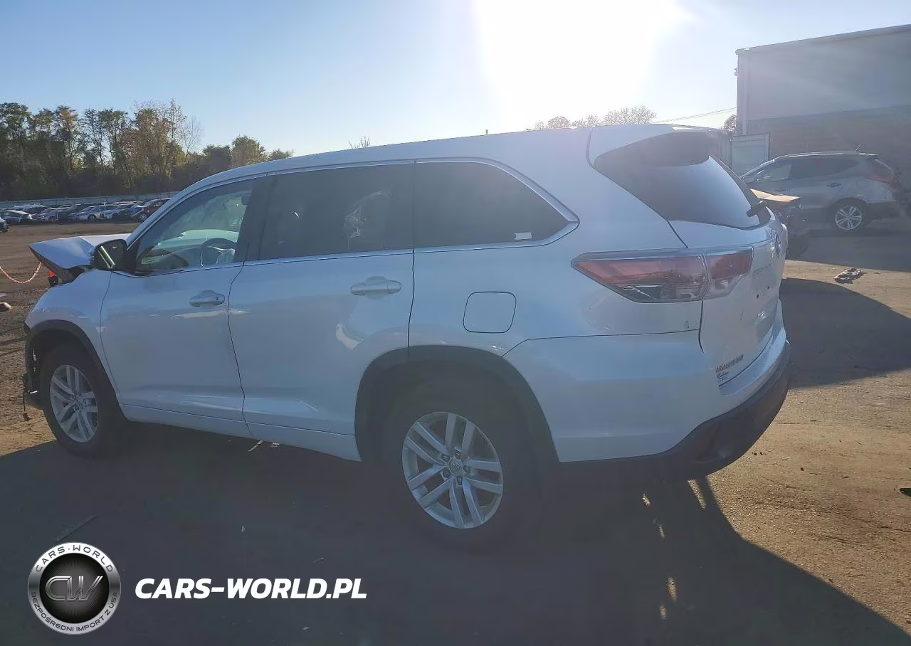 2015 Toyota Highlander Le VIN:5TDBKRFH7FS089849 - 2