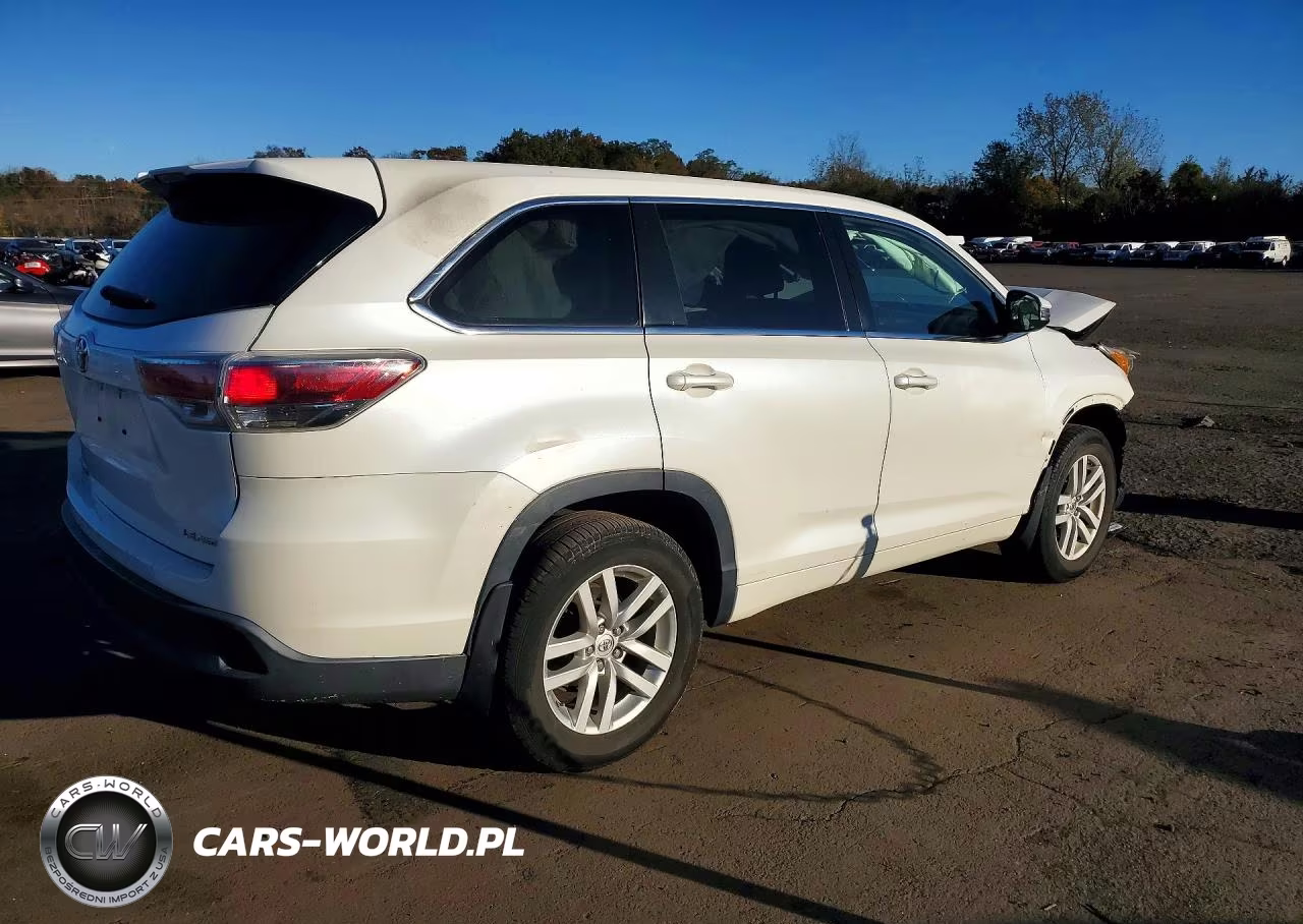 2015 Toyota Highlander Le VIN:5TDBKRFH7FS089849 - 3
