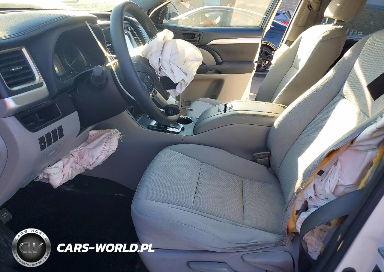 2015 Toyota Highlander Le VIN:5TDBKRFH7FS089849 - 7
