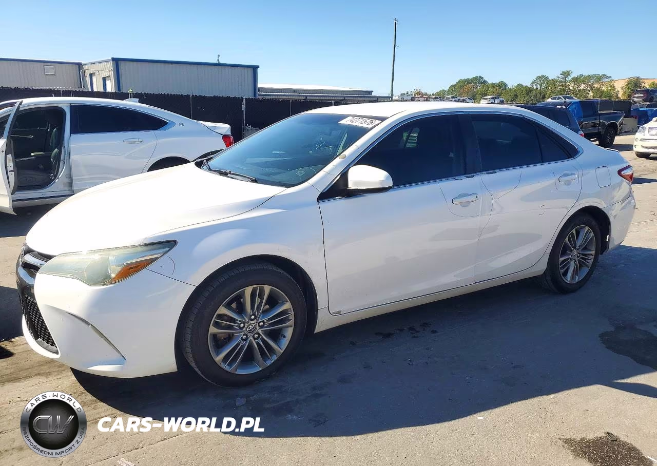 2015 Toyota Camry Se VIN:4T1BF1FK5FU033675 - 1