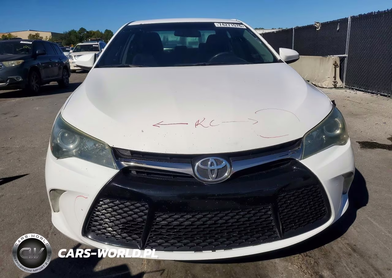 2015 Toyota Camry Se VIN:4T1BF1FK5FU033675 - 5