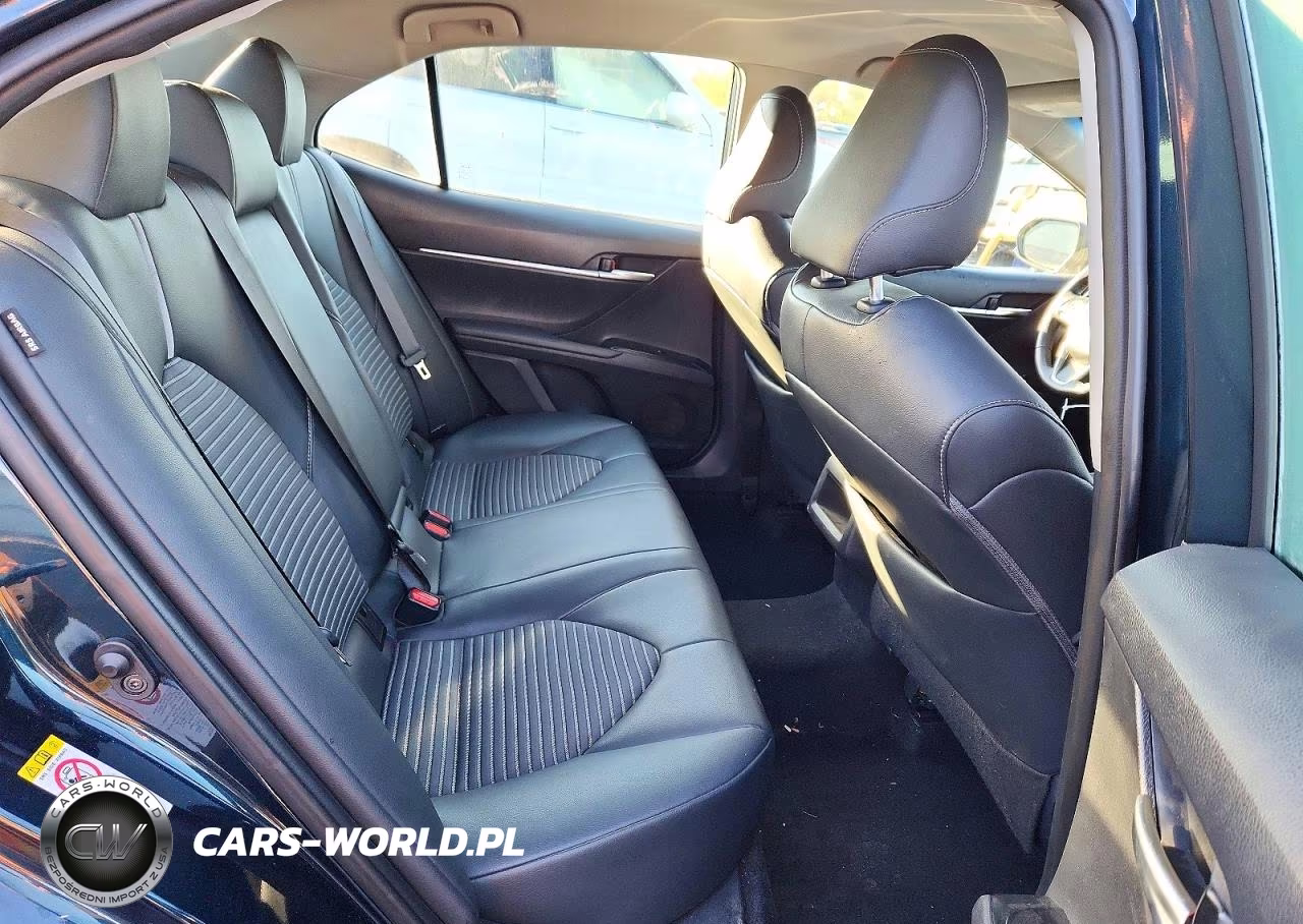 2018 Toyota Camry Se VIN:4T1B11HK1JU668672 - 10