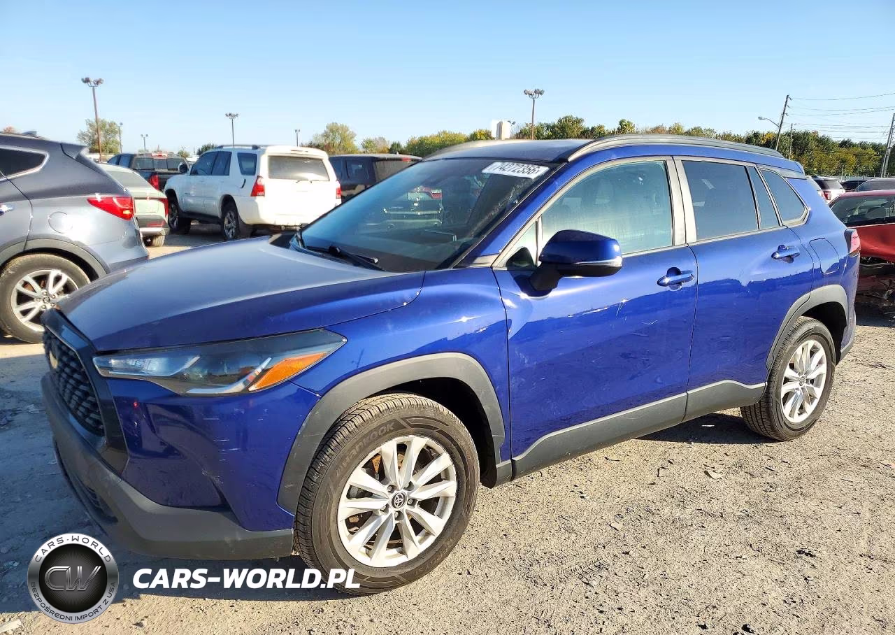 2022 Toyota Corolla Cross Le VIN:7MUCAABG0NV033570 - 1