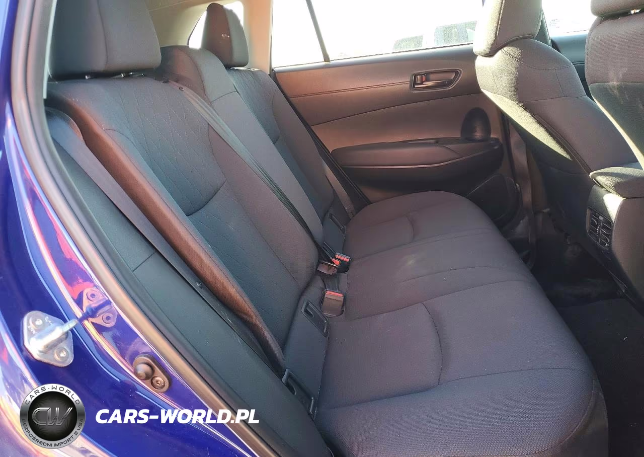 2022 Toyota Corolla Cross Le VIN:7MUCAABG0NV033570 - 11