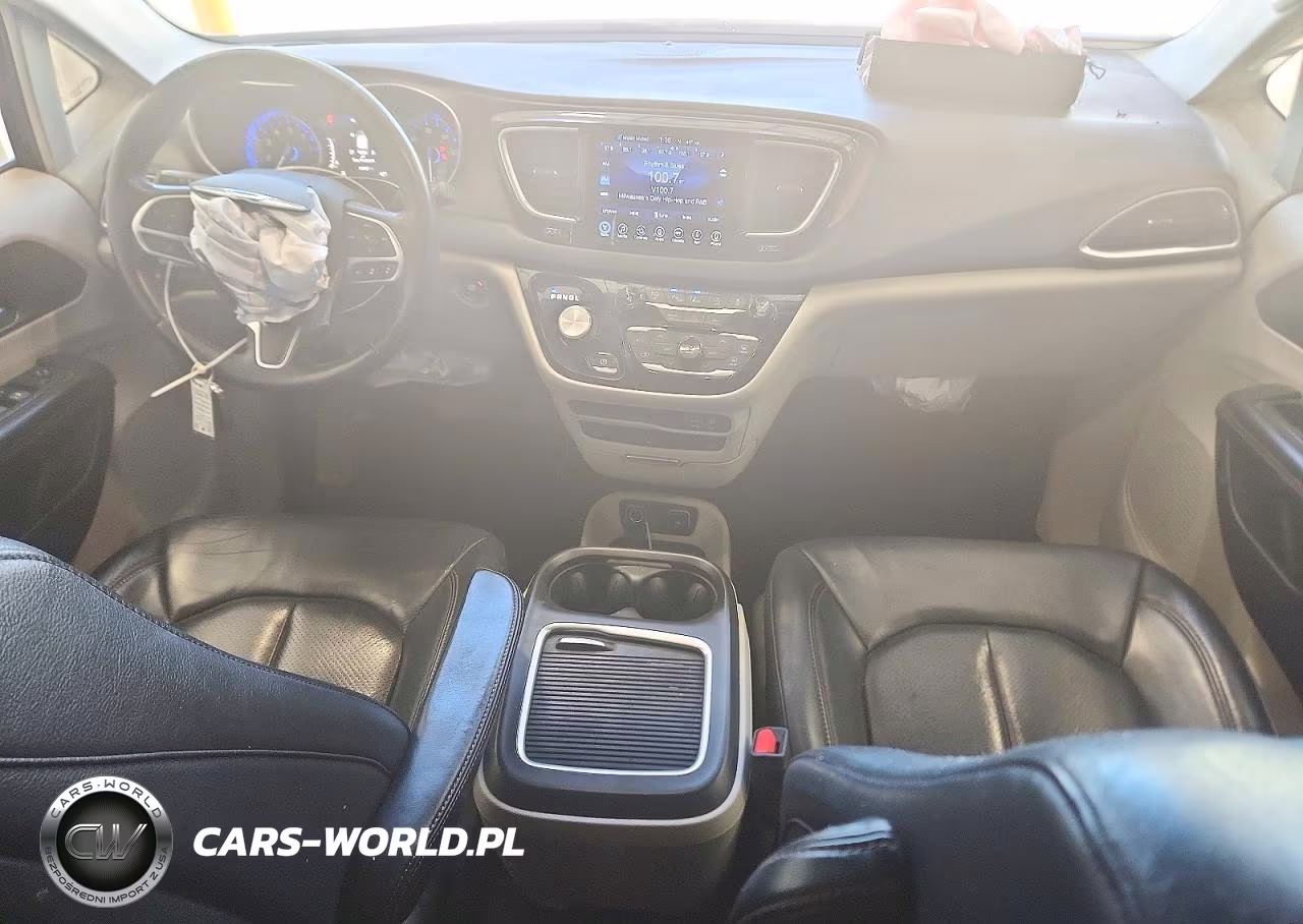 2017 Chrysler Pacifica Touring L Plus VIN:2C4RC1EG5HR729493 - 8