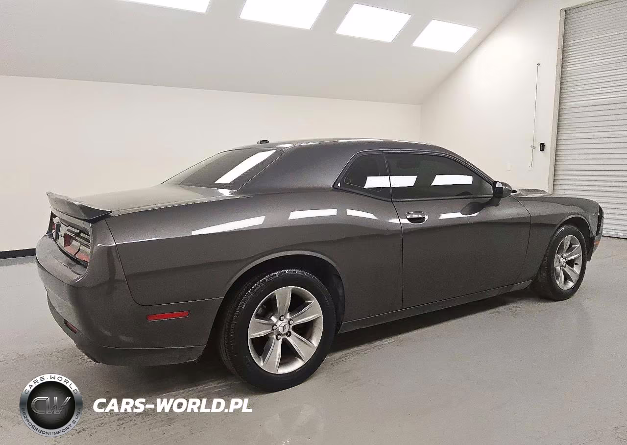 2015 Dodge Challenger Sxt VIN:2C3CDZAGXFH912421 - 3