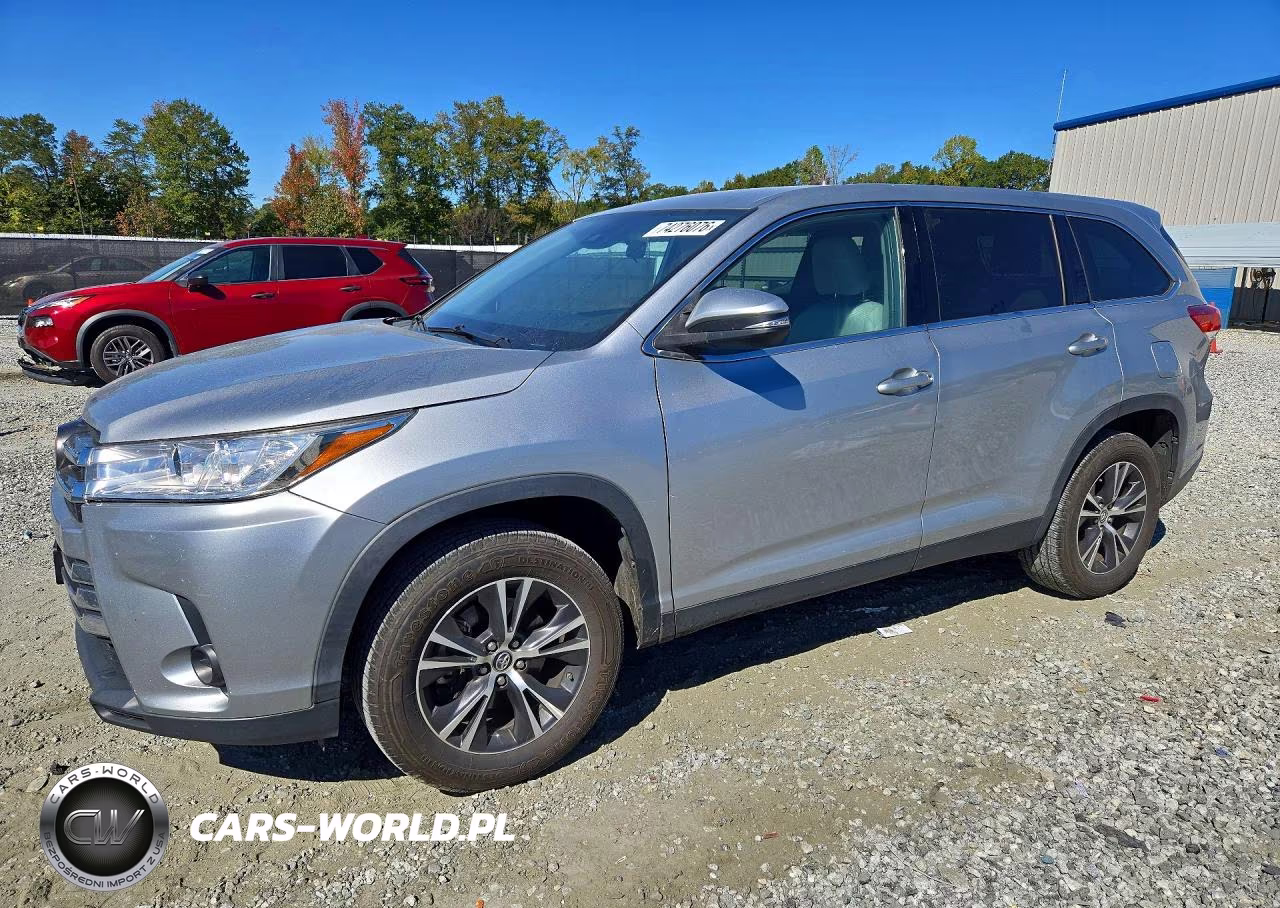 2019 Toyota Highlander Le VIN:5TDZARFH1KS055109 - 1