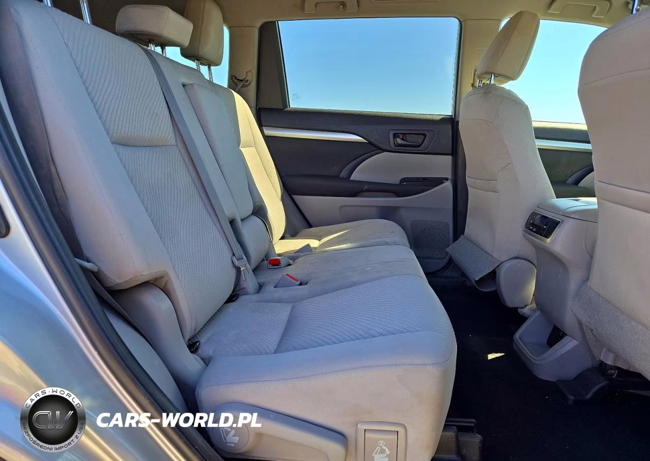 2019 Toyota Highlander Le VIN:5TDZARFH1KS055109 - 11